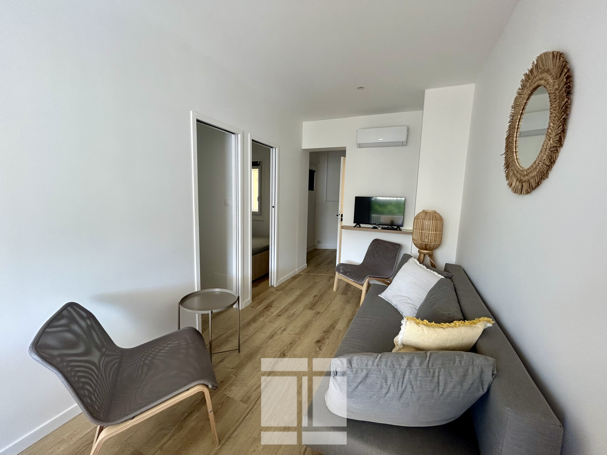 A VENDRE - APPARTEMENT VUE MER -  100M DE LA PLAGE - LUMIO