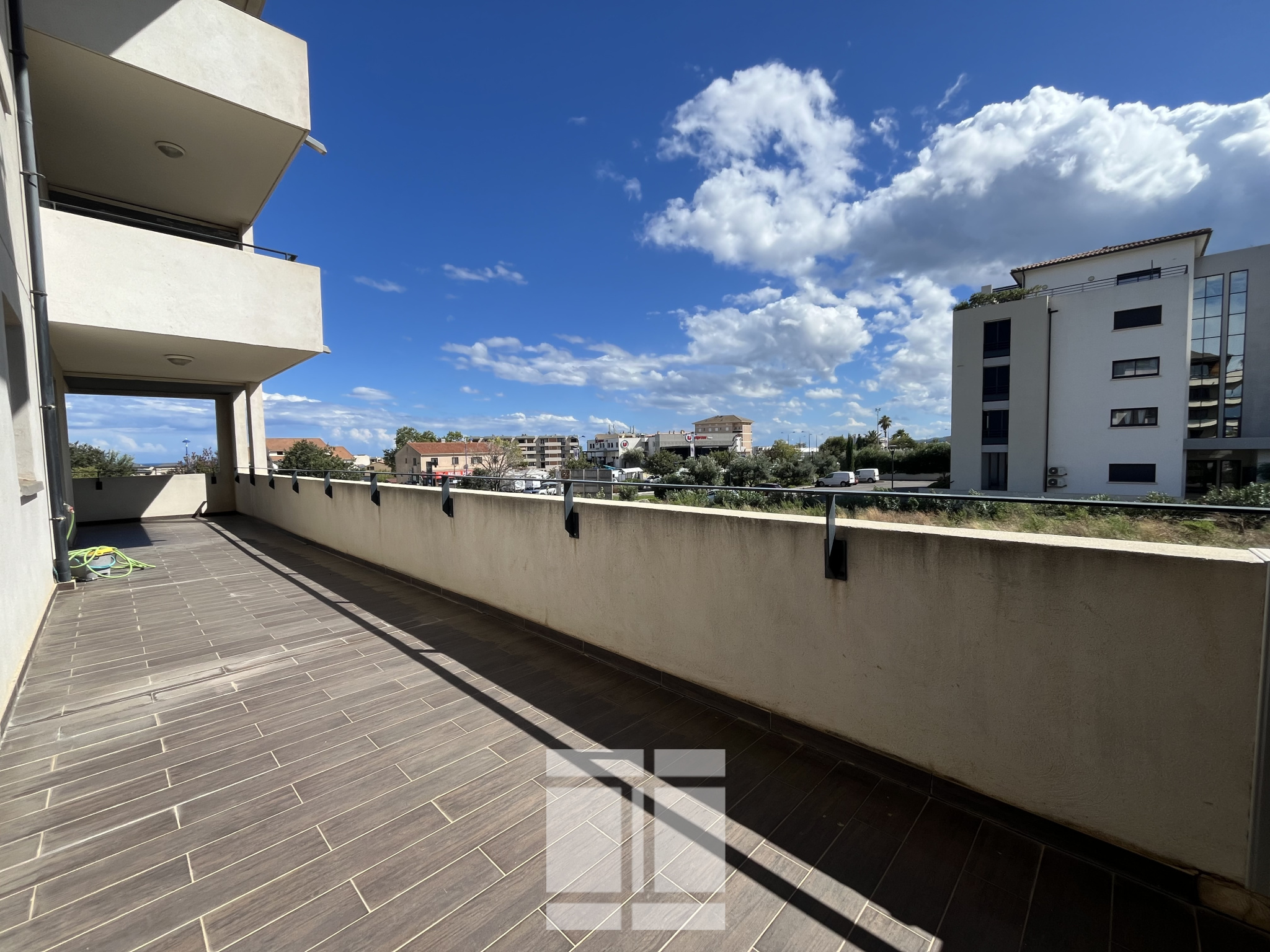 BORGO - VUE DEGAGEE, TERRASSE 50M2
