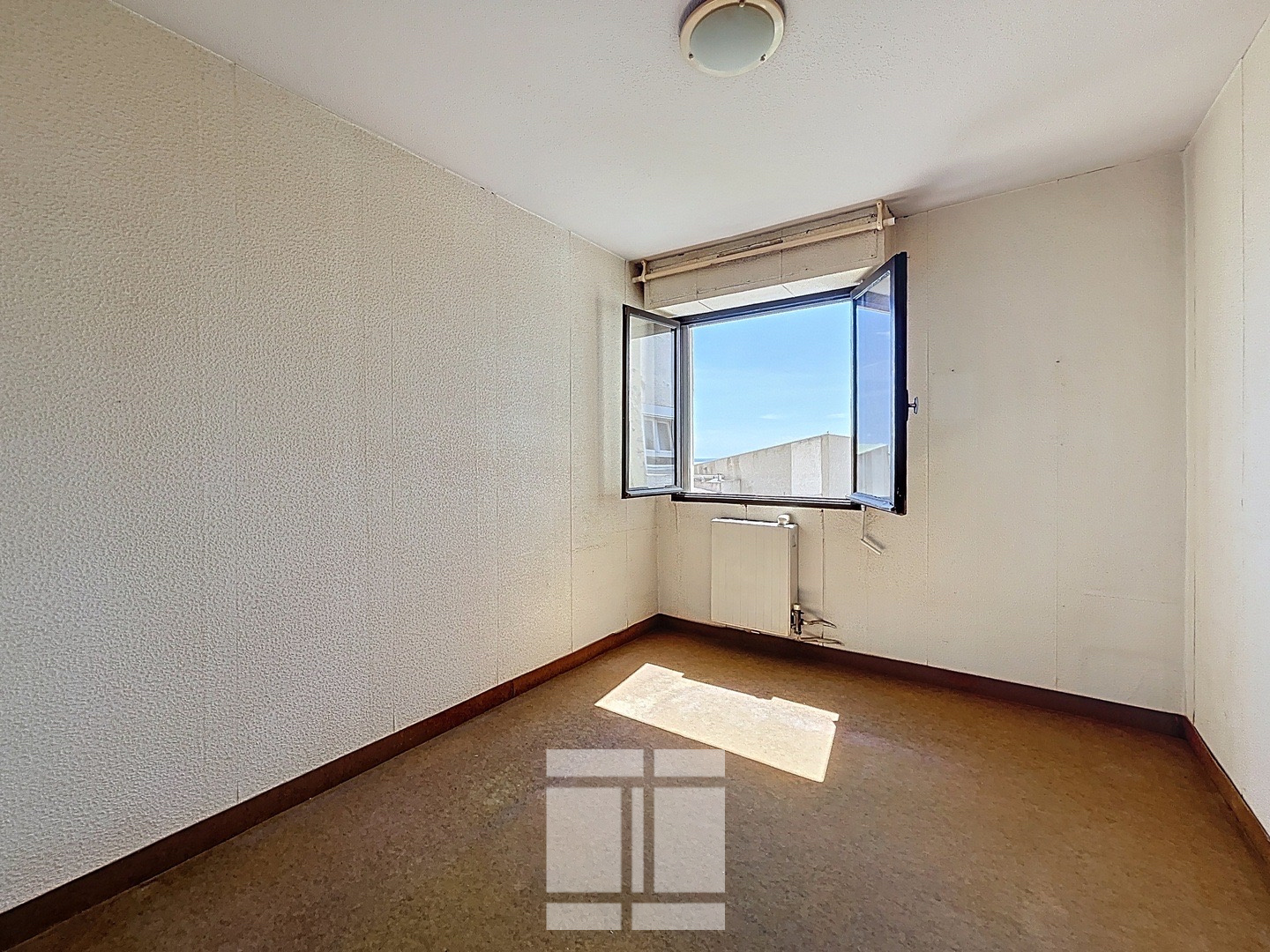 BASTIA SUD - MONTESORO T3 A RENOVER AVEC CAVE ET GARAGE