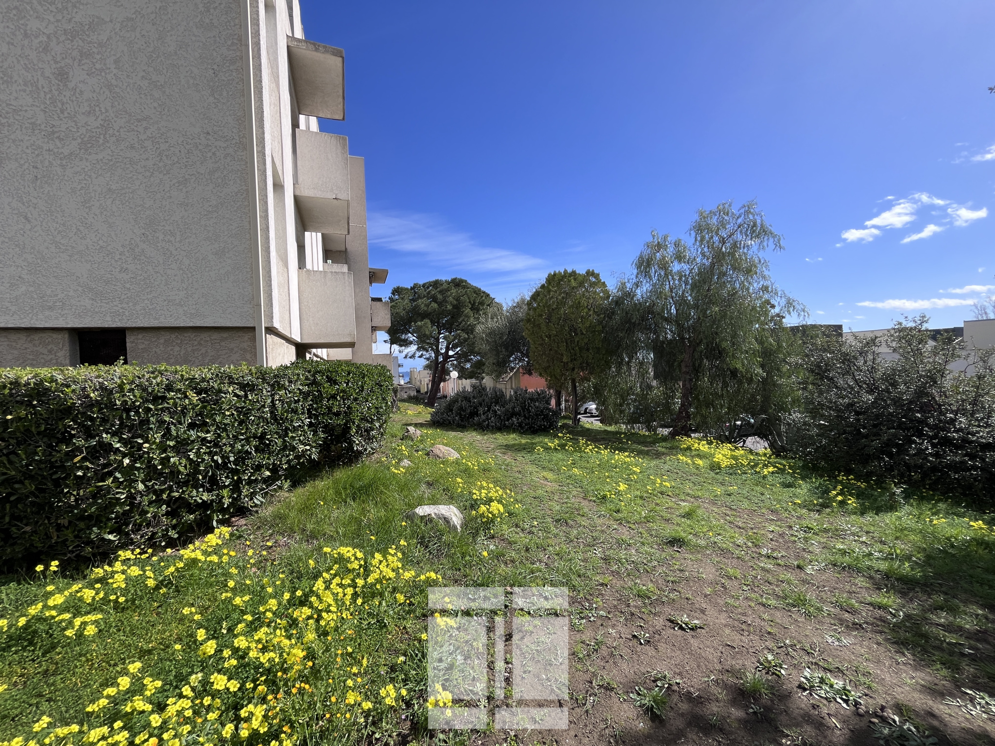 BASTIA SUD - MONTESORO T3 A RENOVER AVEC CAVE ET GARAGE