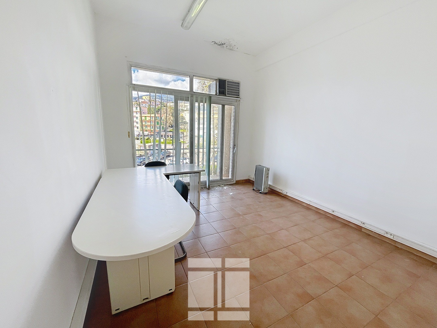 PORT DE TOGA - LOCAL 18m2