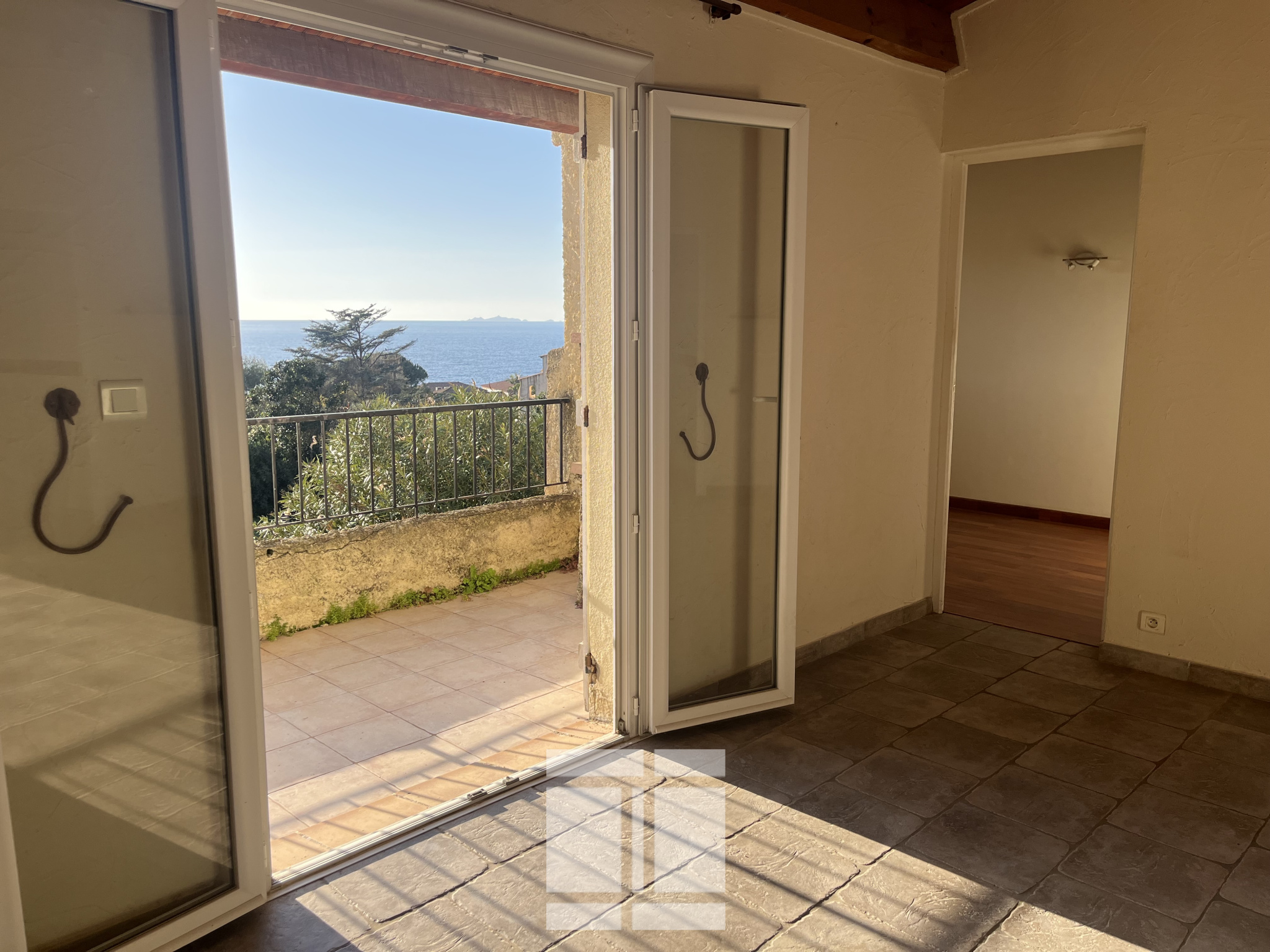 EN EXCLUSIVITE  PORTICCIO :  T3 VUE MER AVEC TERRASSE