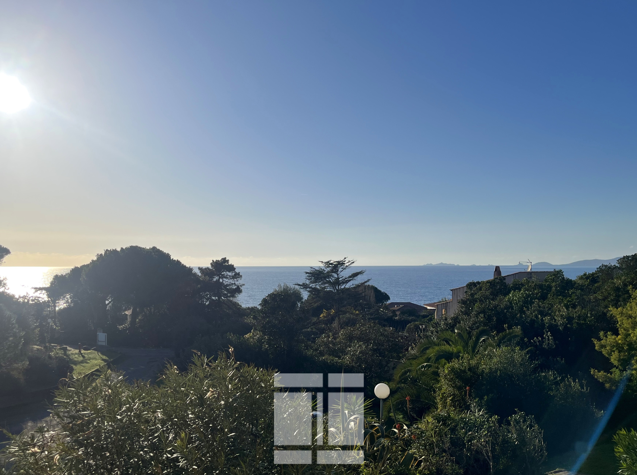 EN EXCLUSIVITE  PORTICCIO :  T3 VUE MER AVEC TERRASSE