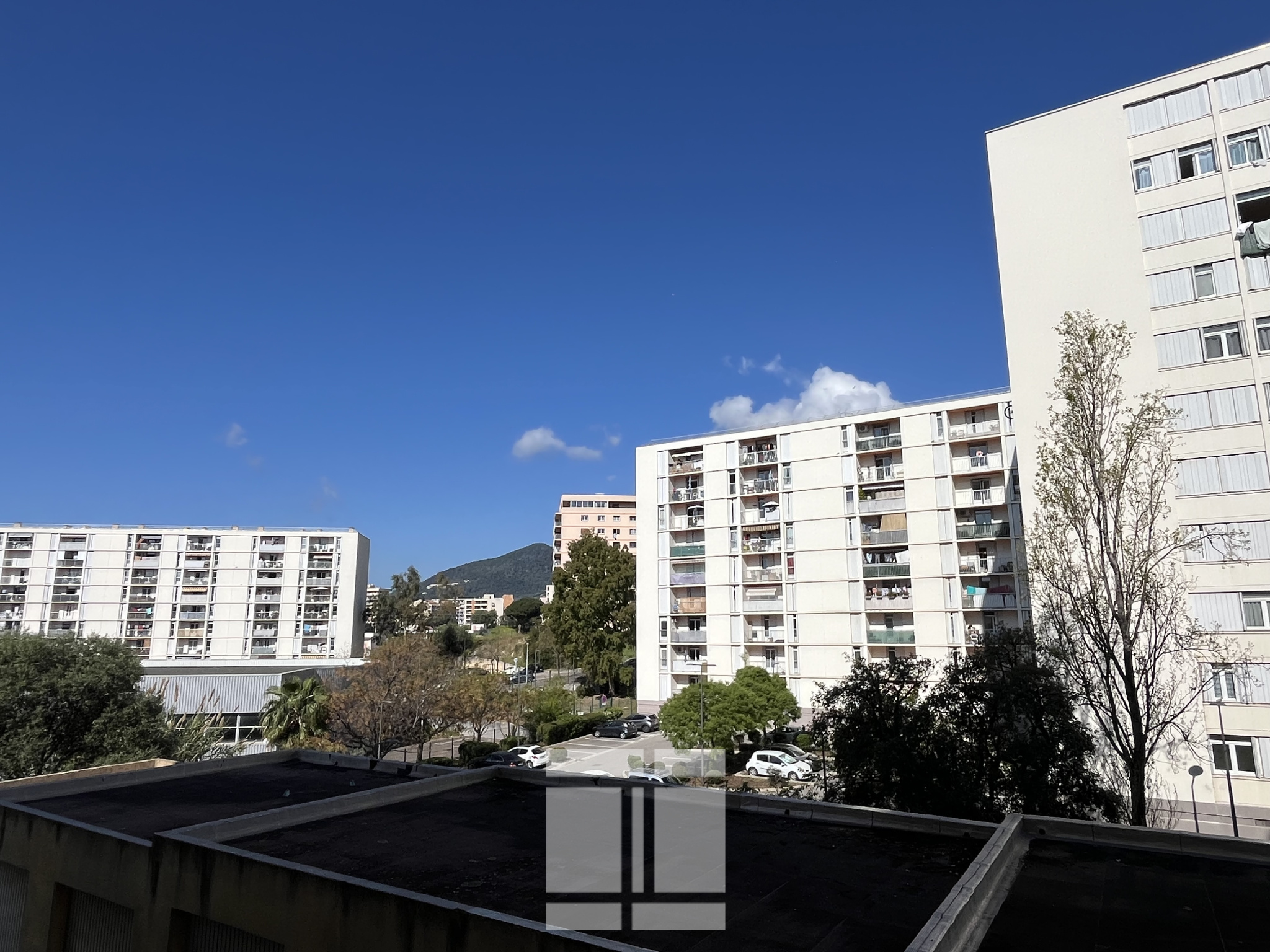 AJACCIO - GRAND F3 ENTREE DE VILLE DE 72M2