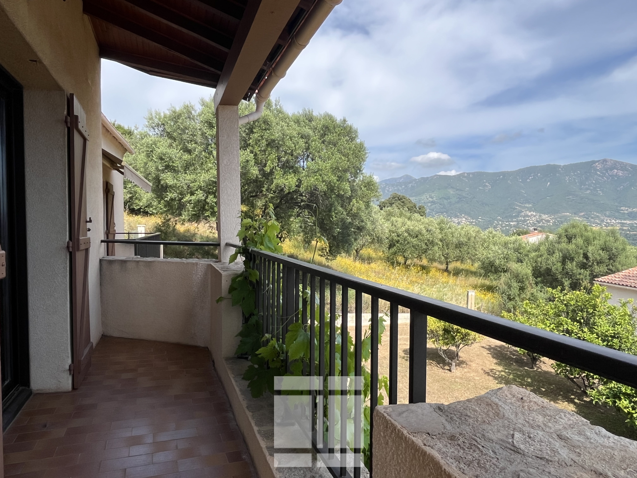 AFA -  VILLA DE CHARME INDIVIDUELLE AVEC UN TERRAIN DE 1500 M2