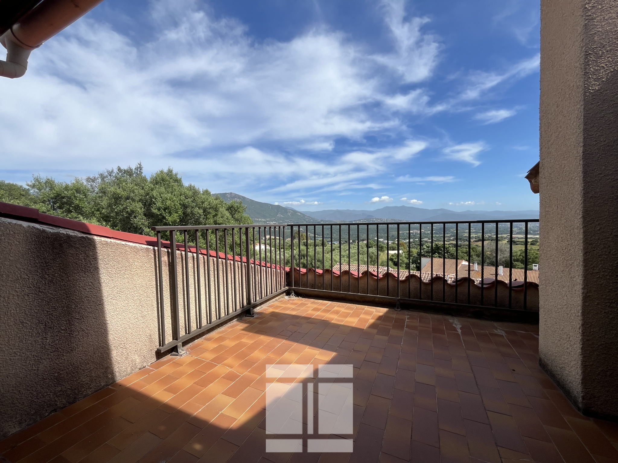 AFA -  VILLA DE CHARME INDIVIDUELLE AVEC UN TERRAIN DE 1500 M2