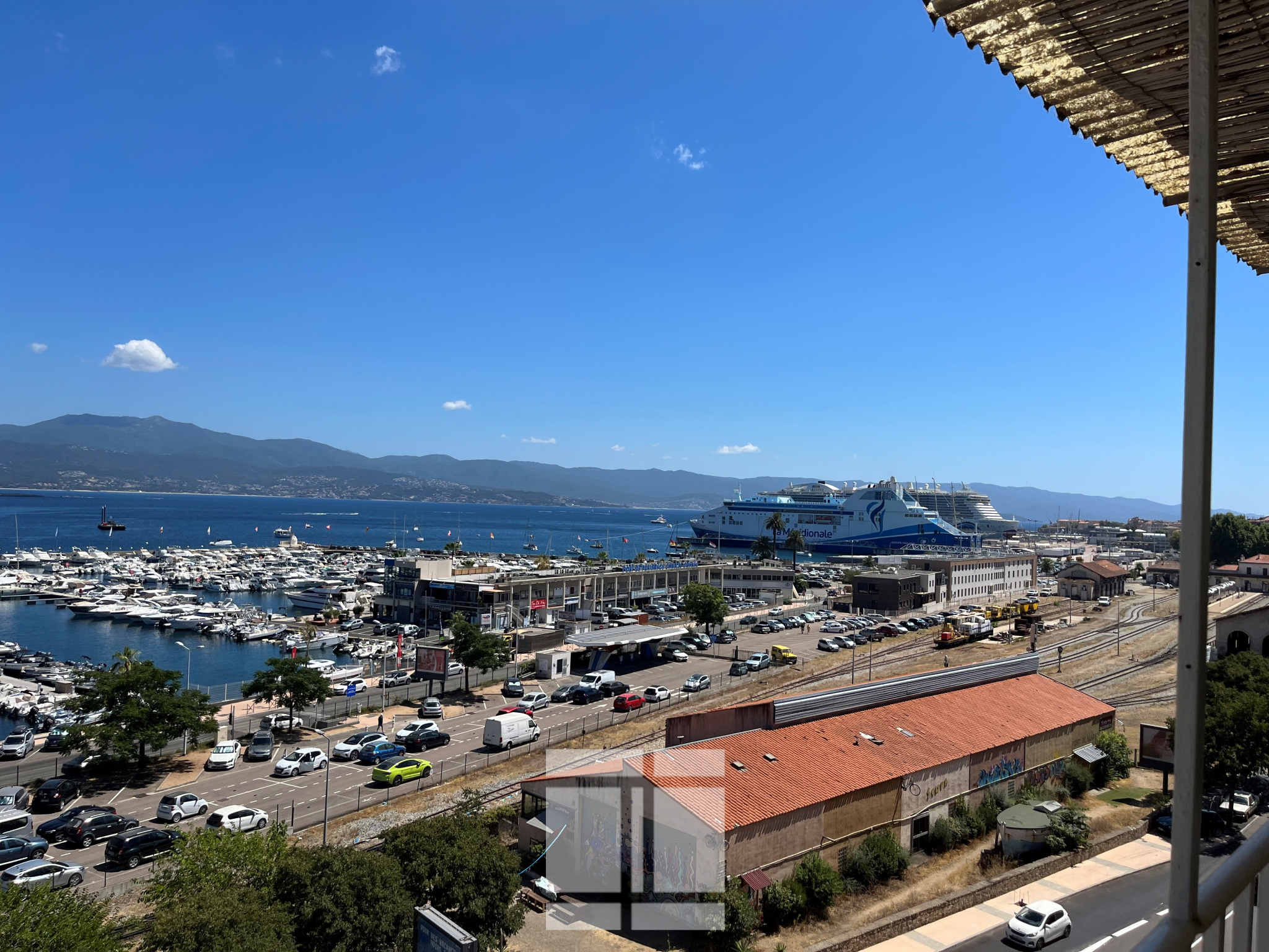 F3 AJACCIO : PLEIN CENTRE VILLE