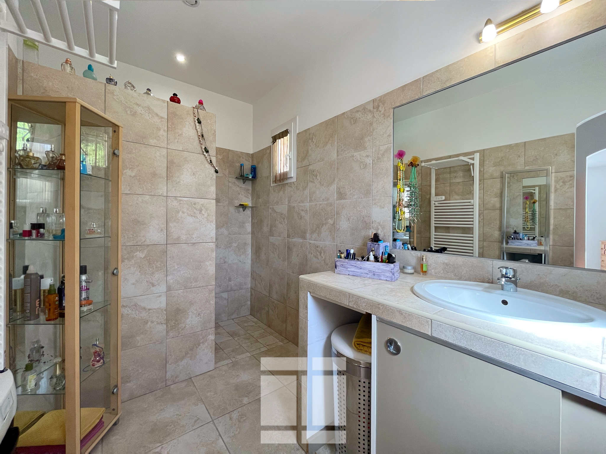 Coup de cœur à  Sarrola-Carcopino. Belle maison familiale de 259 m2 exposée plein sud avec piscine.