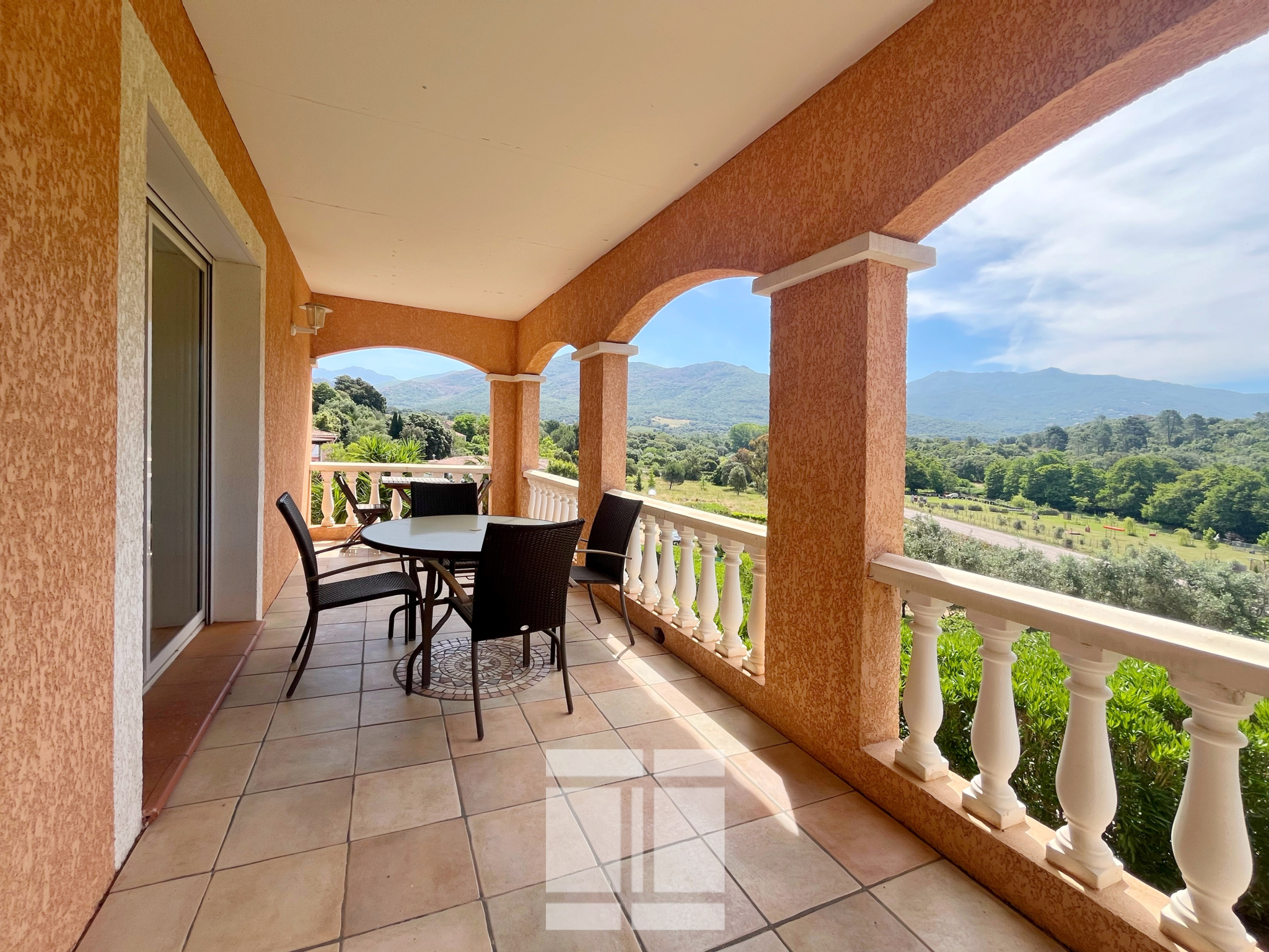 Villa coup de cœur 200m2 avec piscine Eccica-Suarella
