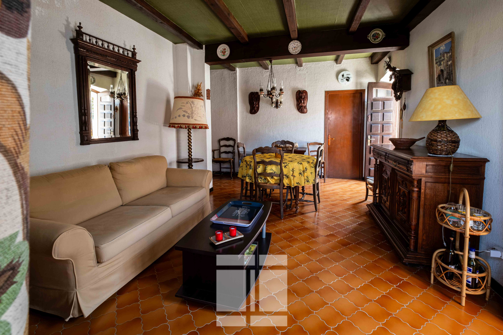 À Vendre   Appartement de Charme au Cœur du Village de Piana