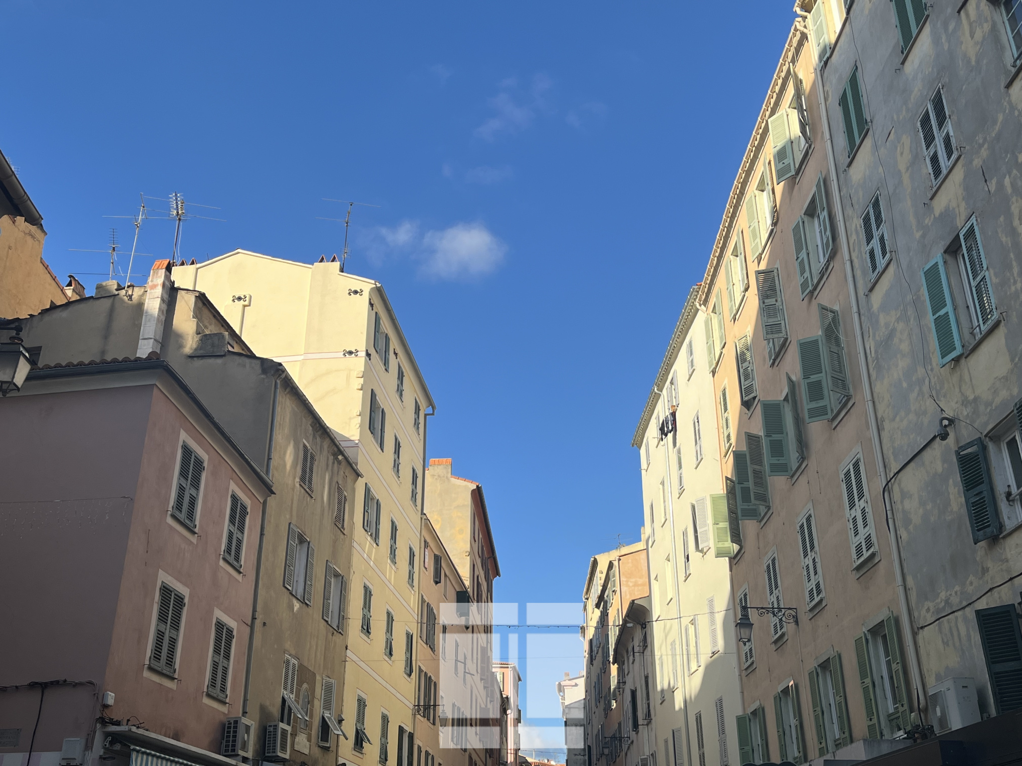 AJACCIO - T2/3 ATYPIQUE RUE CARDINAL FESCH