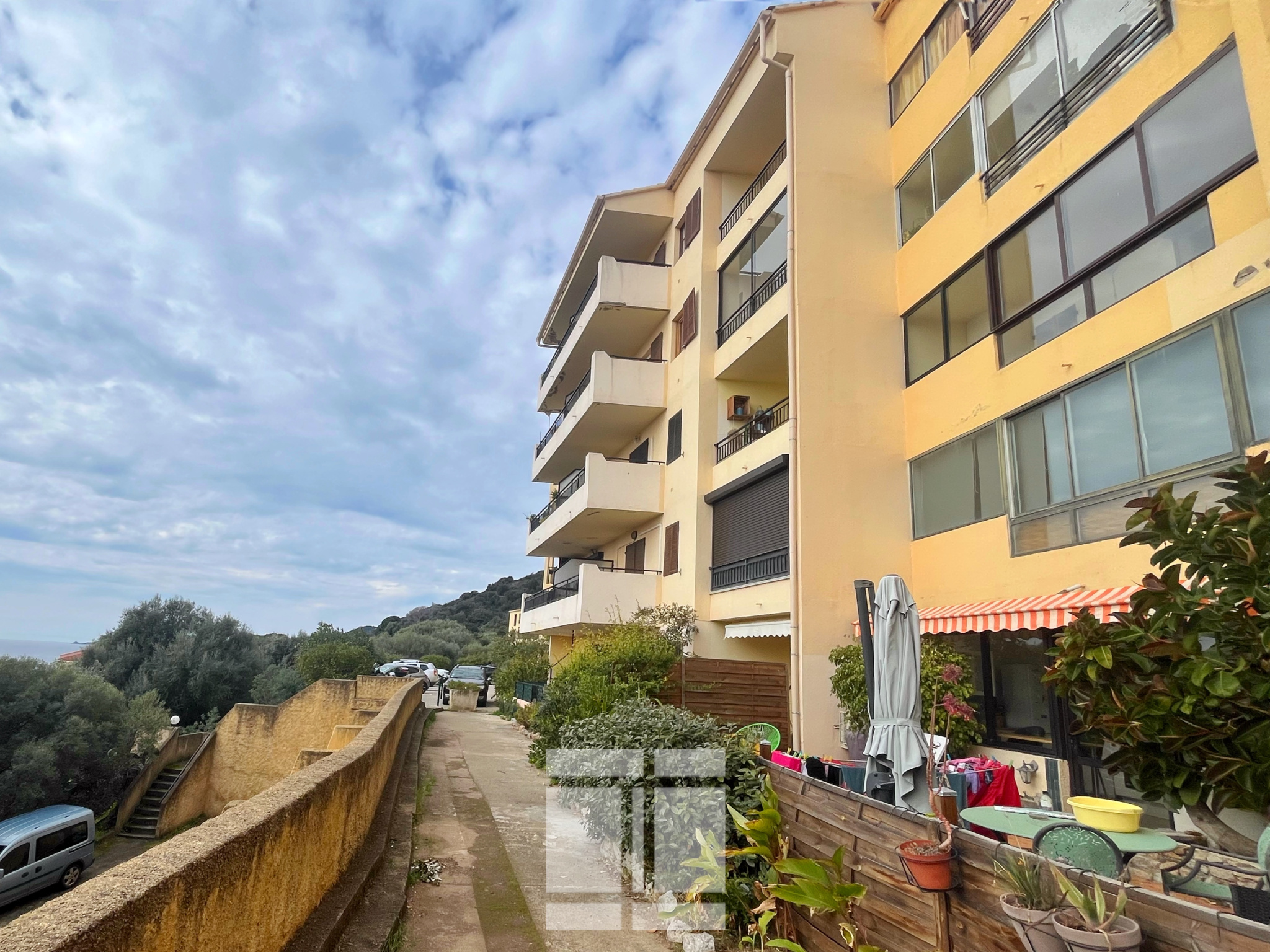 A VENDRE AJACCIO - T1 SANGUINAIRES