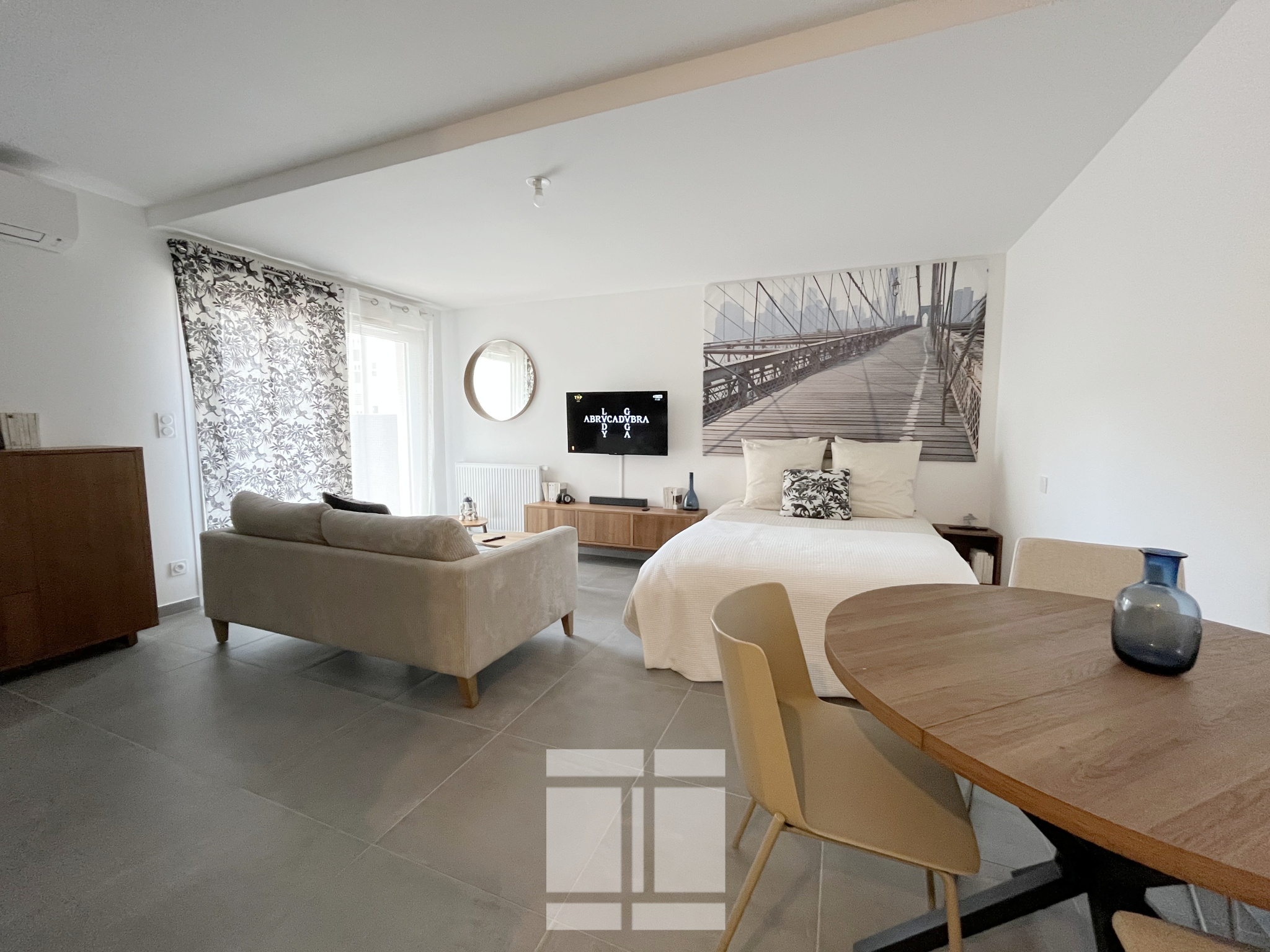 AJACCIO - STUDIO DE 32 M2 AVEC TERRASSE DE 10M2