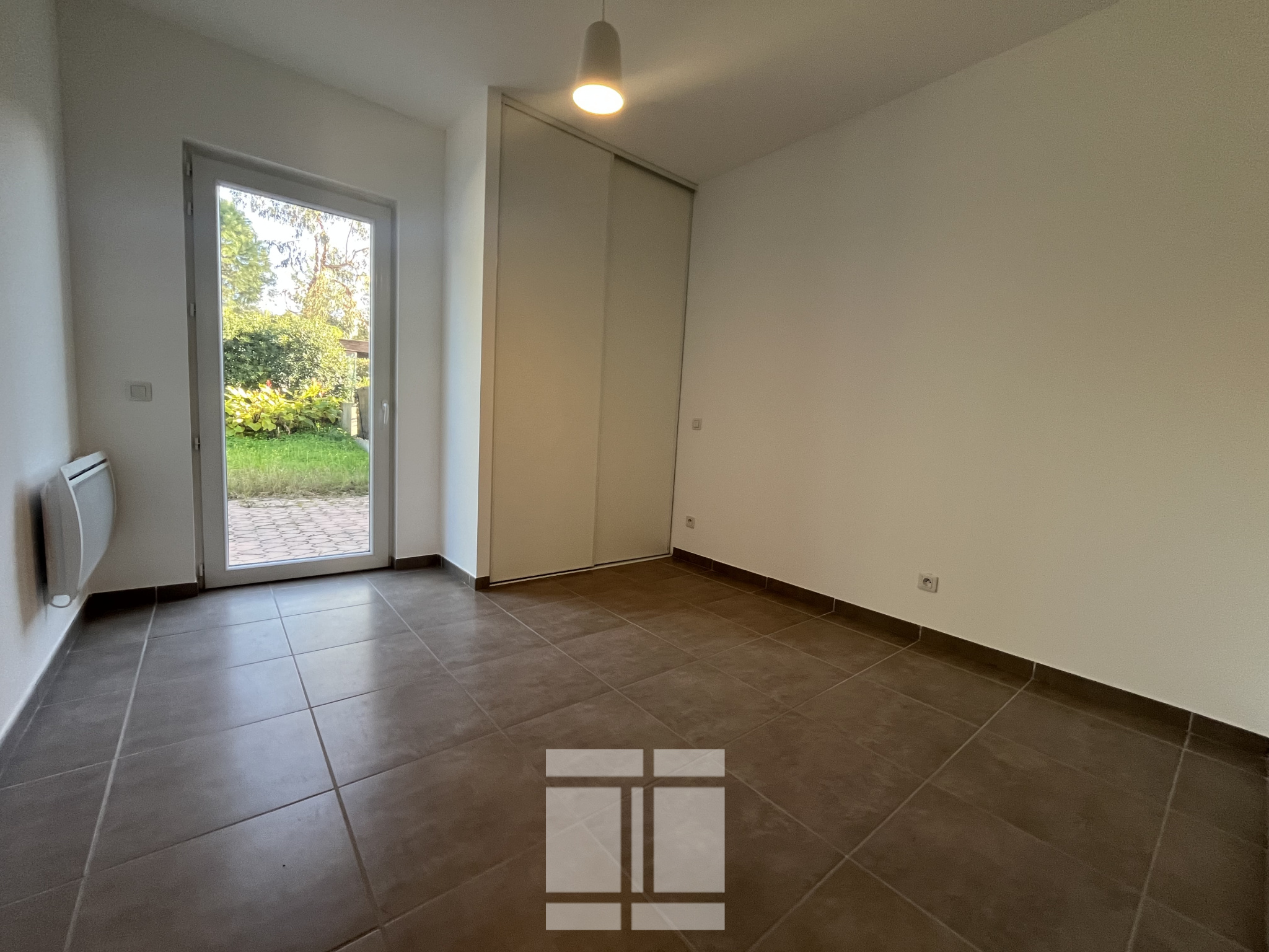 PORTICCIO - GRAND T3 VUE MER AVEC GRANDE TERRASSE ET SON JARDIN PRIVATIF