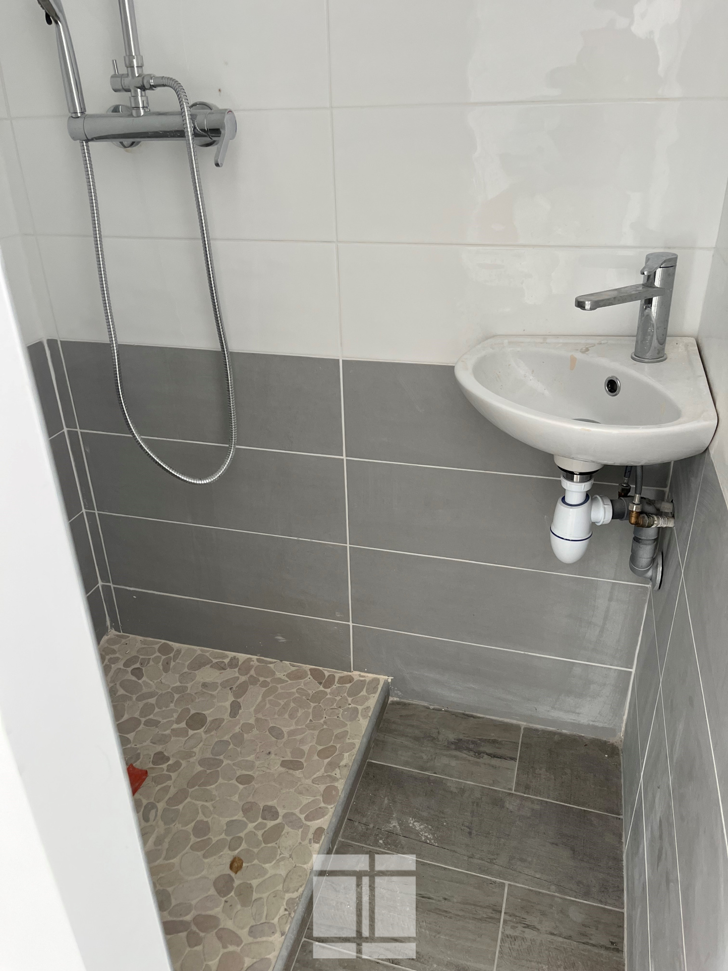 RARE : F4  de 127m2 Loi Carrez : AJACCIO - Bd LANTIVY