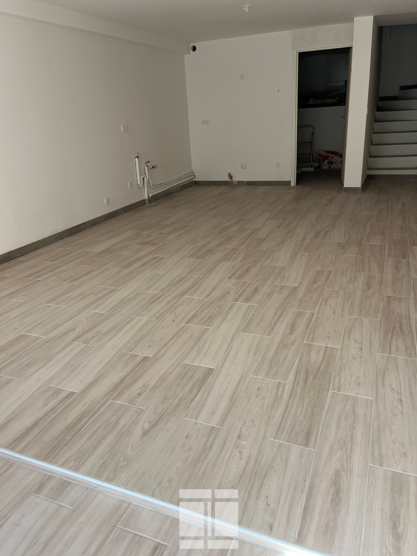 RARE : F4  de 127m2 Loi Carrez : AJACCIO - Bd LANTIVY