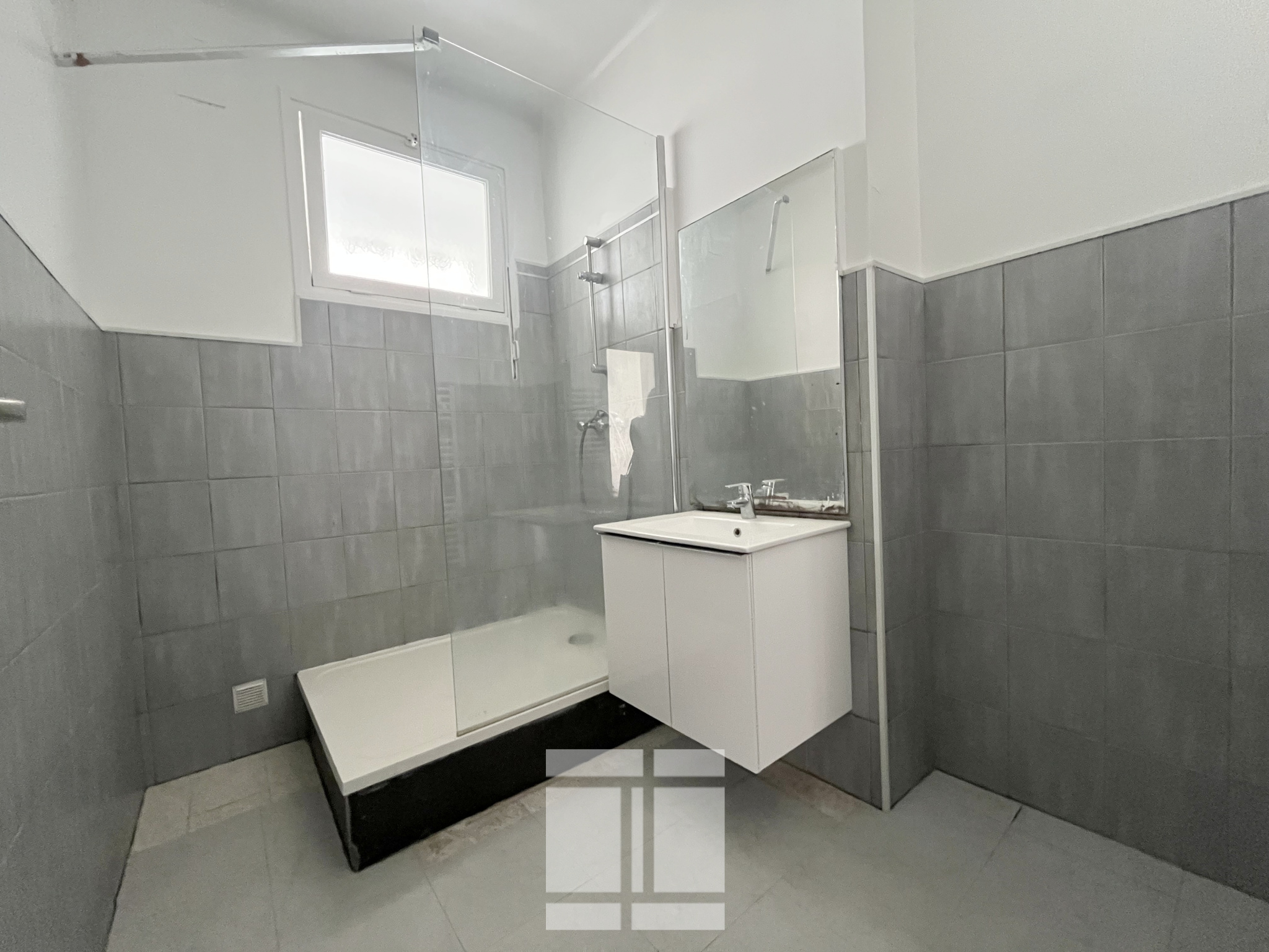 AJACCIO - GRAND T3 VUE MER DE 75M2