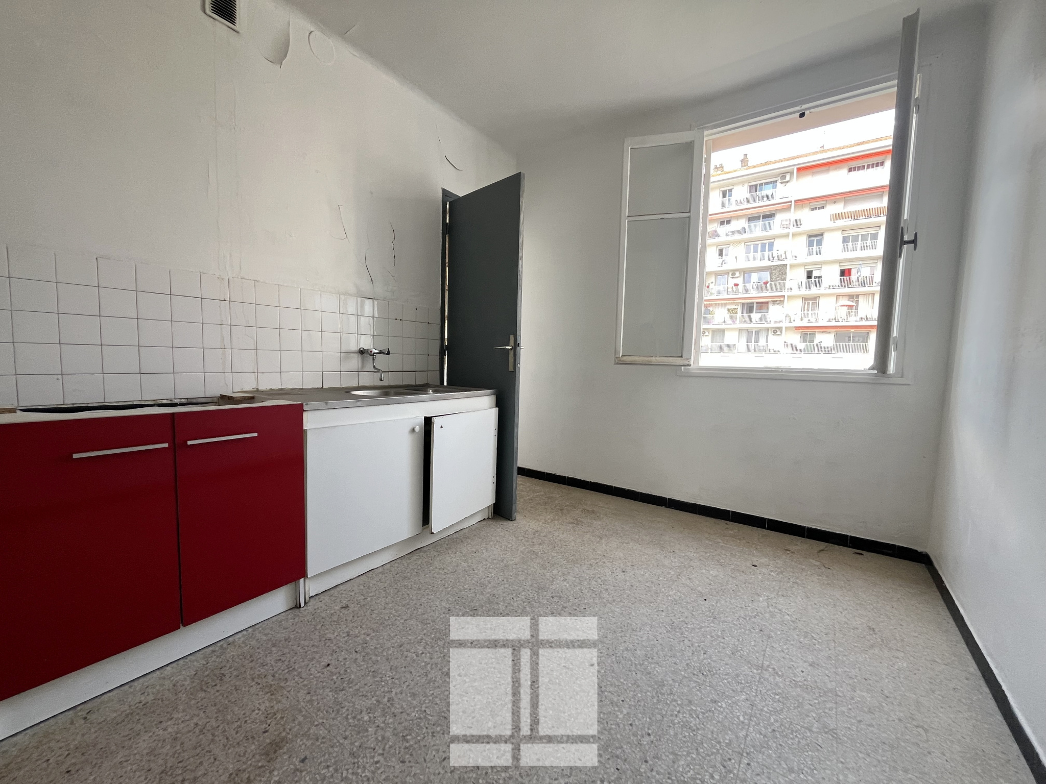 AJACCIO - GRAND T3 VUE MER DE 75M2