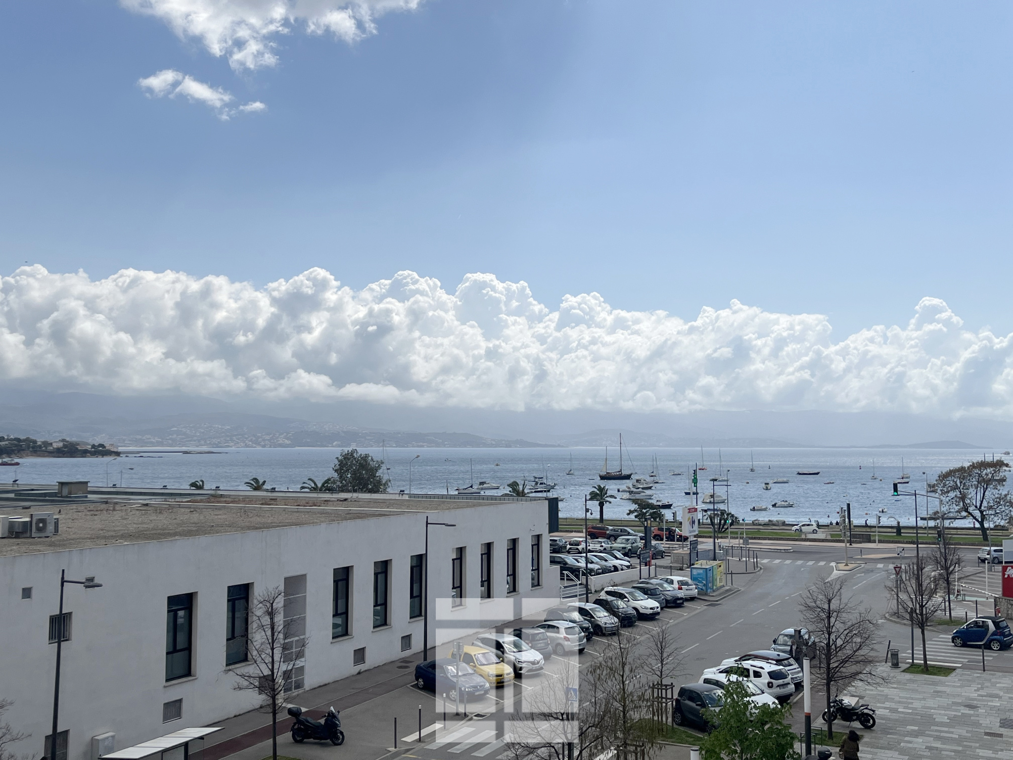 AJACCIO - GRAND T3 VUE MER DE 75M2