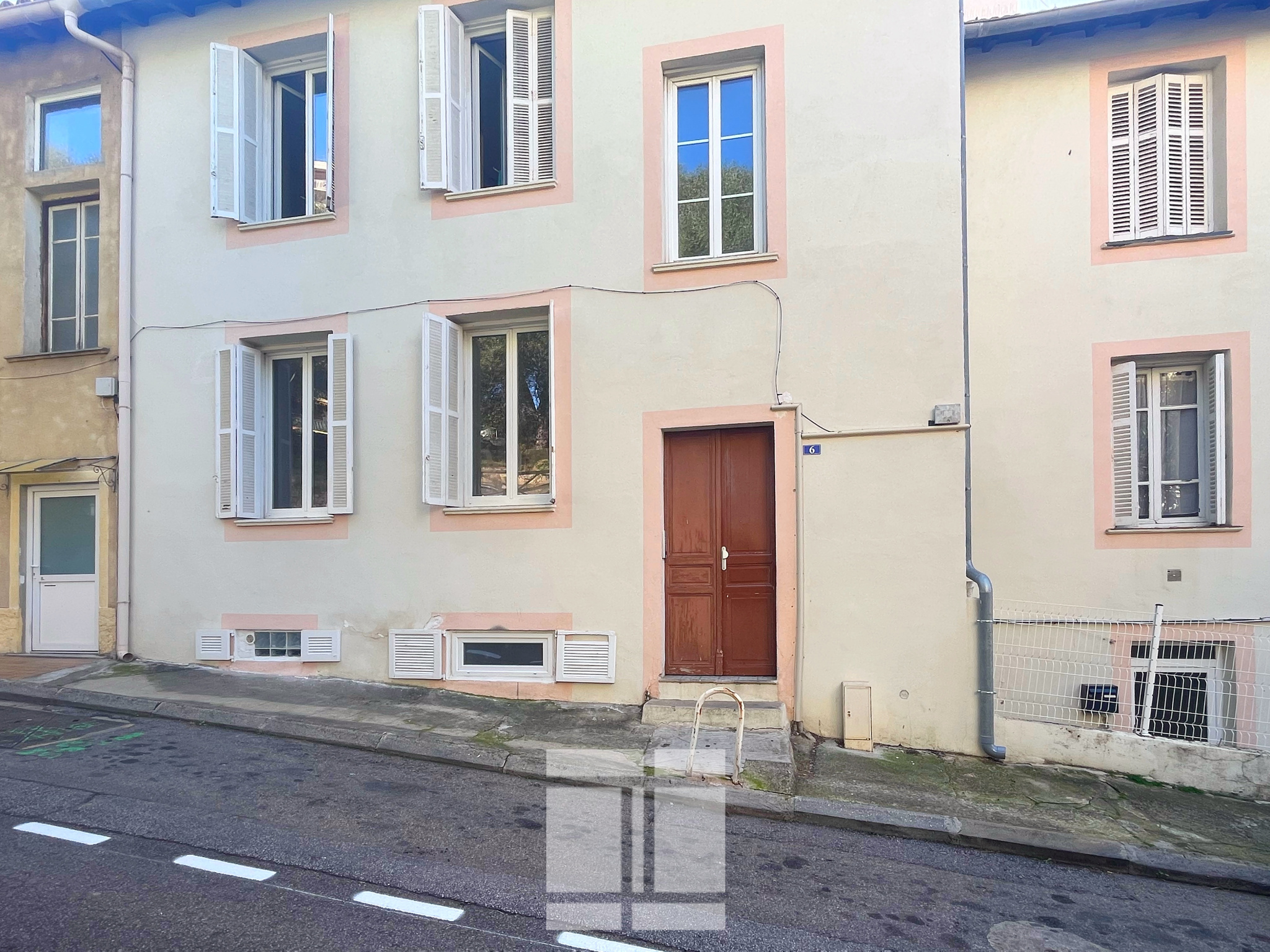 3 Pièces entrée de ville AJACCIO