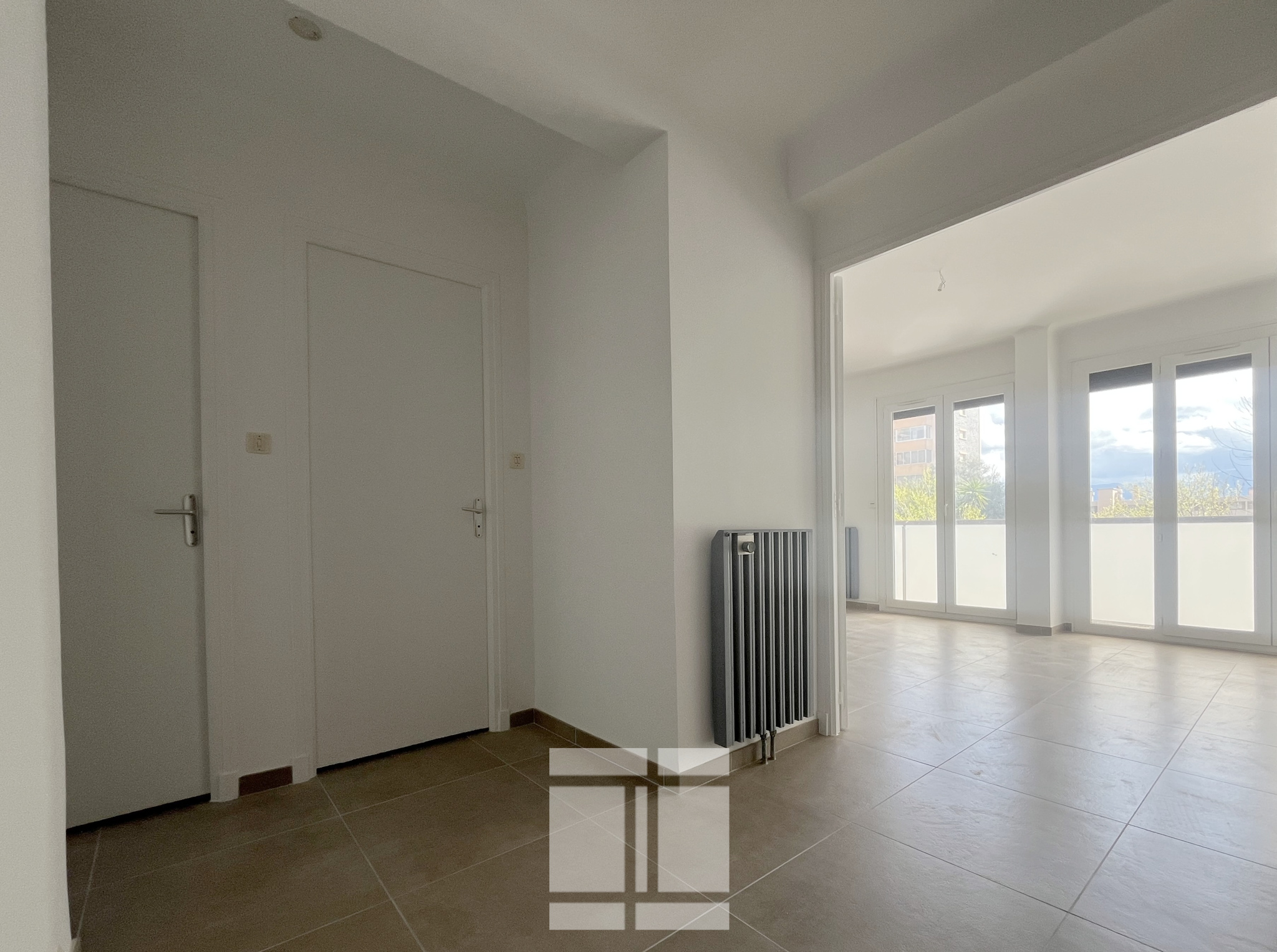 AJACCIO -  GRAND T3 REFAIT A NEUF QUARTIER LORETTO