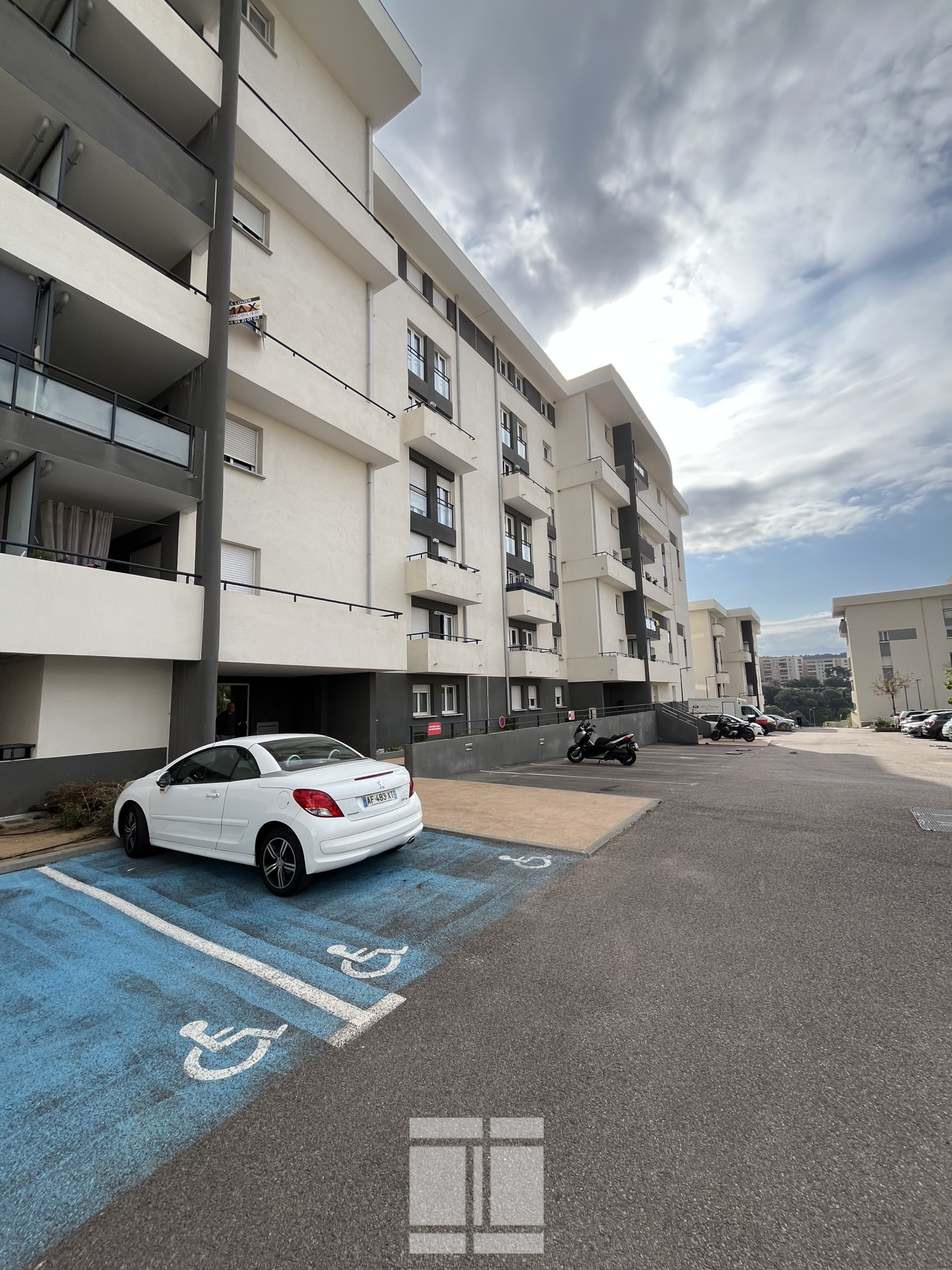 À vendre   AJACCIO T3 avec terrasse & garage