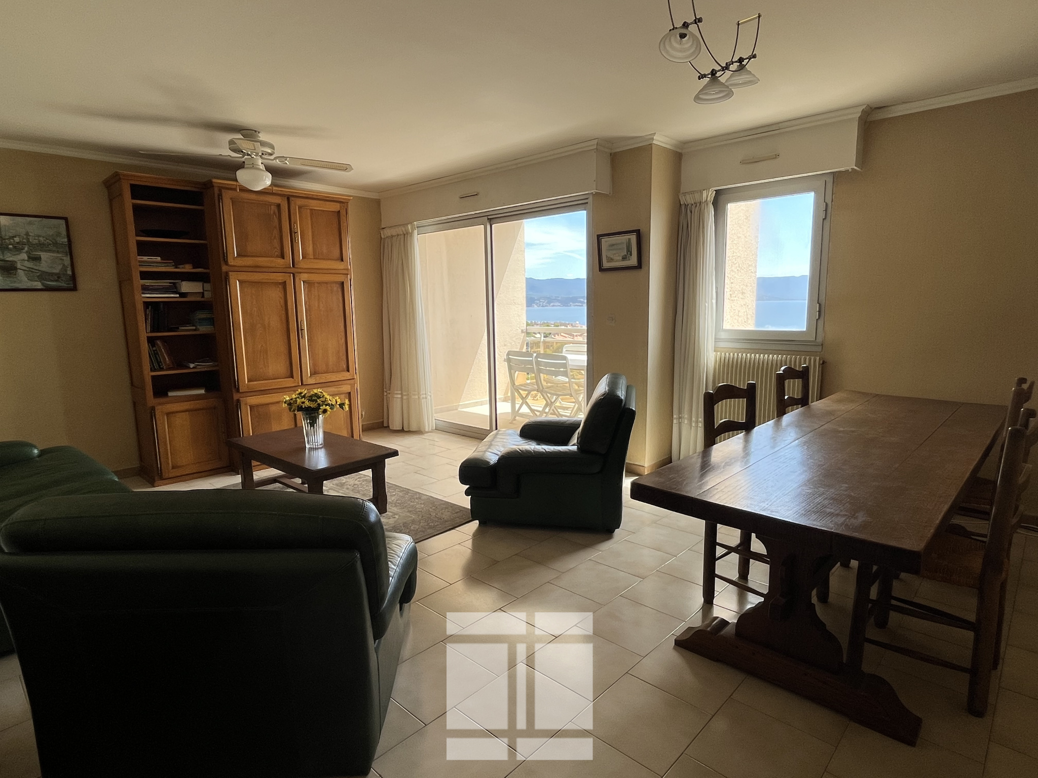  AJACCIO :QUARTIER  ASPRETTO - DERNIER ETAGE -VUE PANORAMIQUE GOLFE ET VILLE