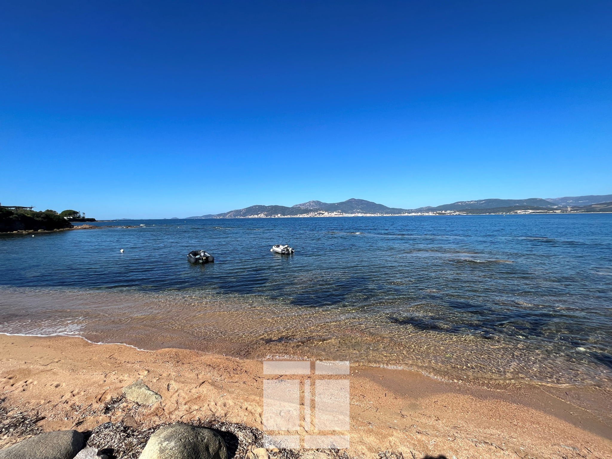 F3 Duplex - Porticcio - Les pieds dans l'eau