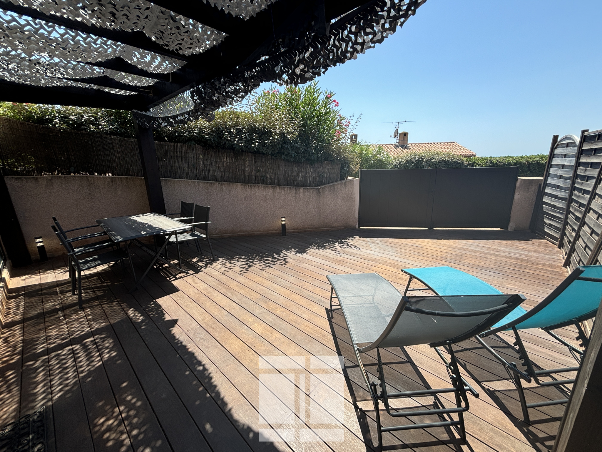 PORTICCIO - JOLI T2/3 AVEC GRANDE TERRASSE DE 30 M2 VUE MER