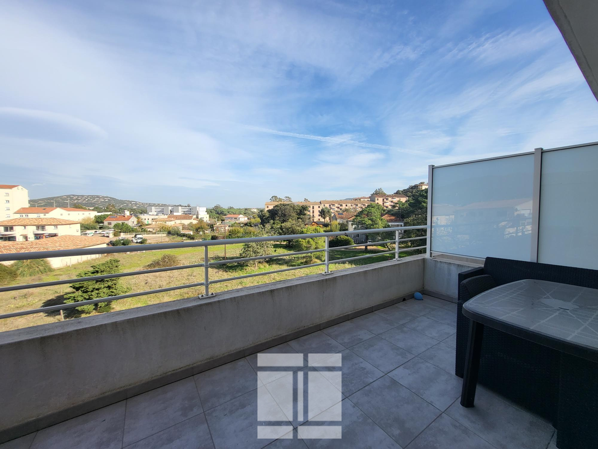 APPARTEMENT T3-PORTO VECCHIO-PROCHE CENTRE VILLE