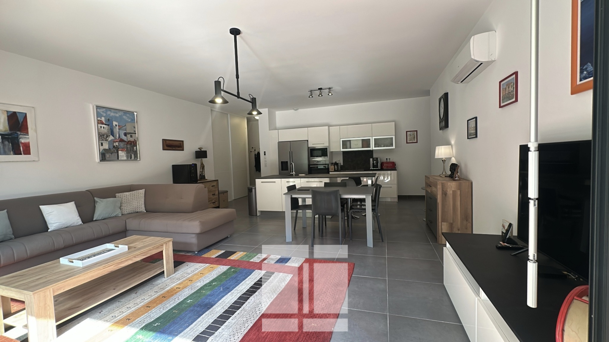Superbe Appartement 2 Chambres avec Grande Terrasse   Centre de Porto-Vecchio