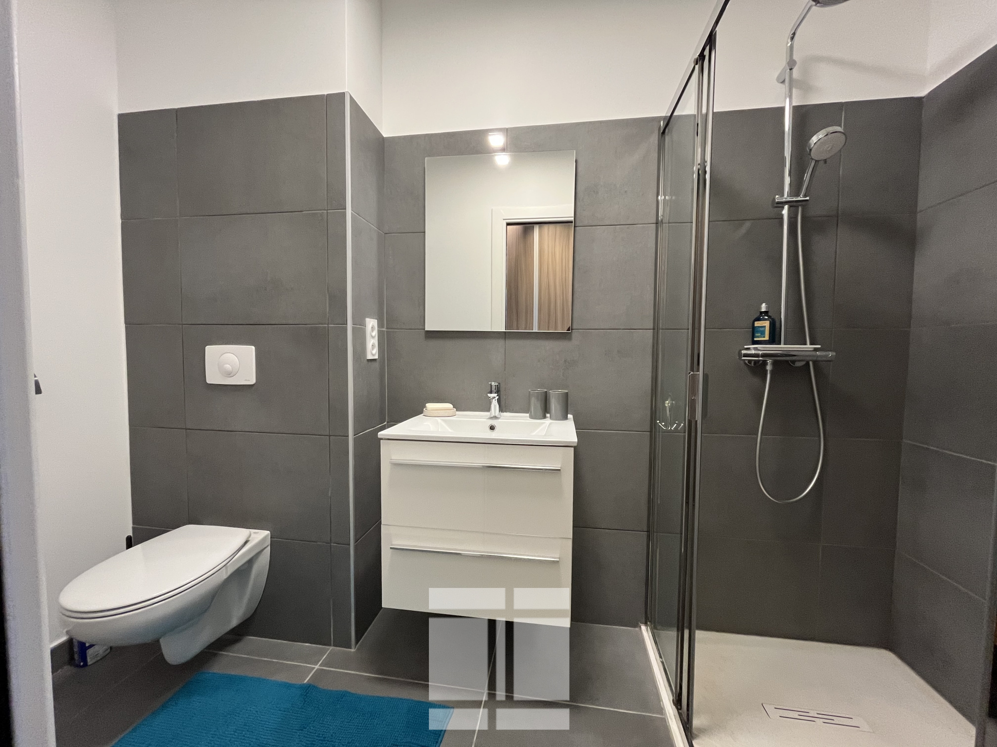 Superbe Appartement 2 Chambres avec Grande Terrasse   Centre de Porto-Vecchio