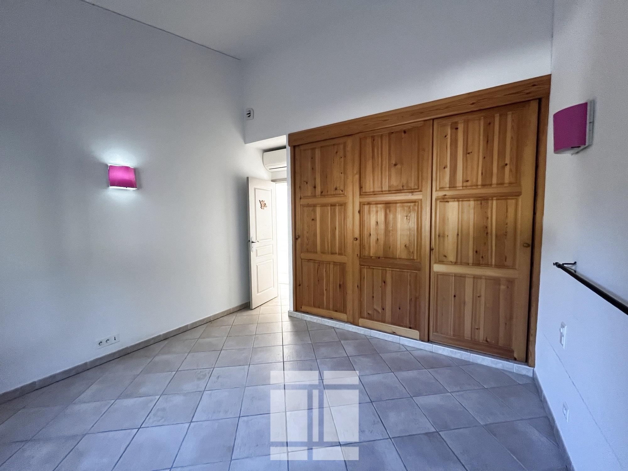 Villa 4 chambres avec accès direct à pieds à la plage   Emplacement idéal !