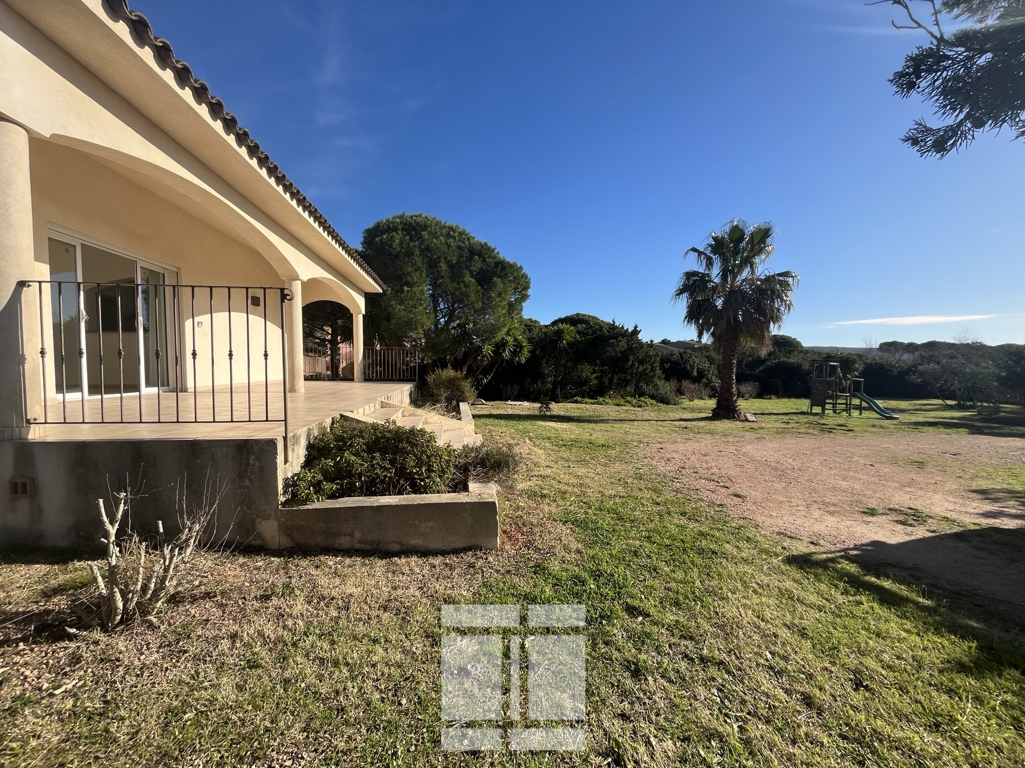Villa 4 chambres avec accès direct à pieds à la plage   Emplacement idéal !