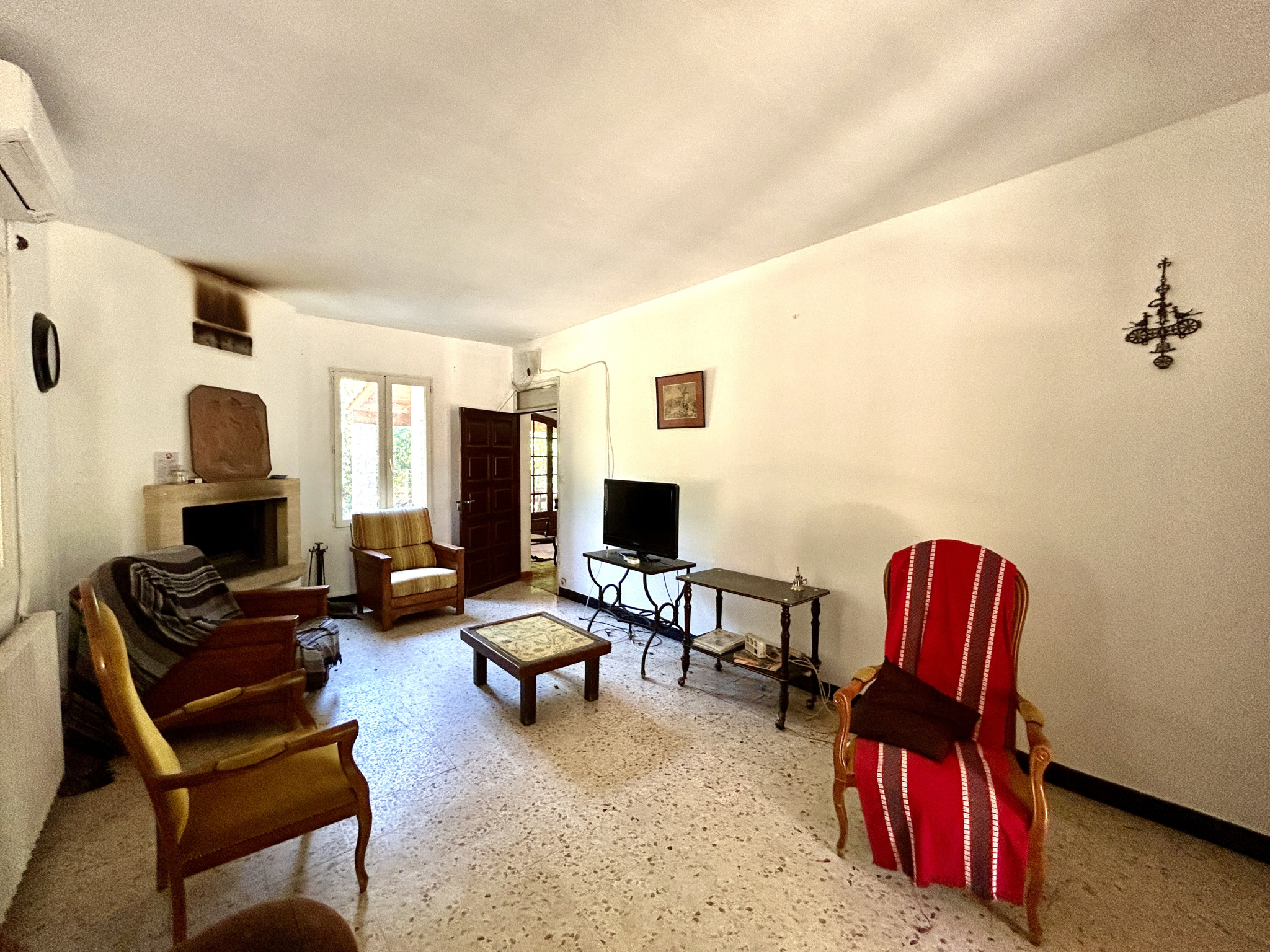 A VENDRE - MAISON A FORT POTENTIEL A DEUX PAS DE CALVI