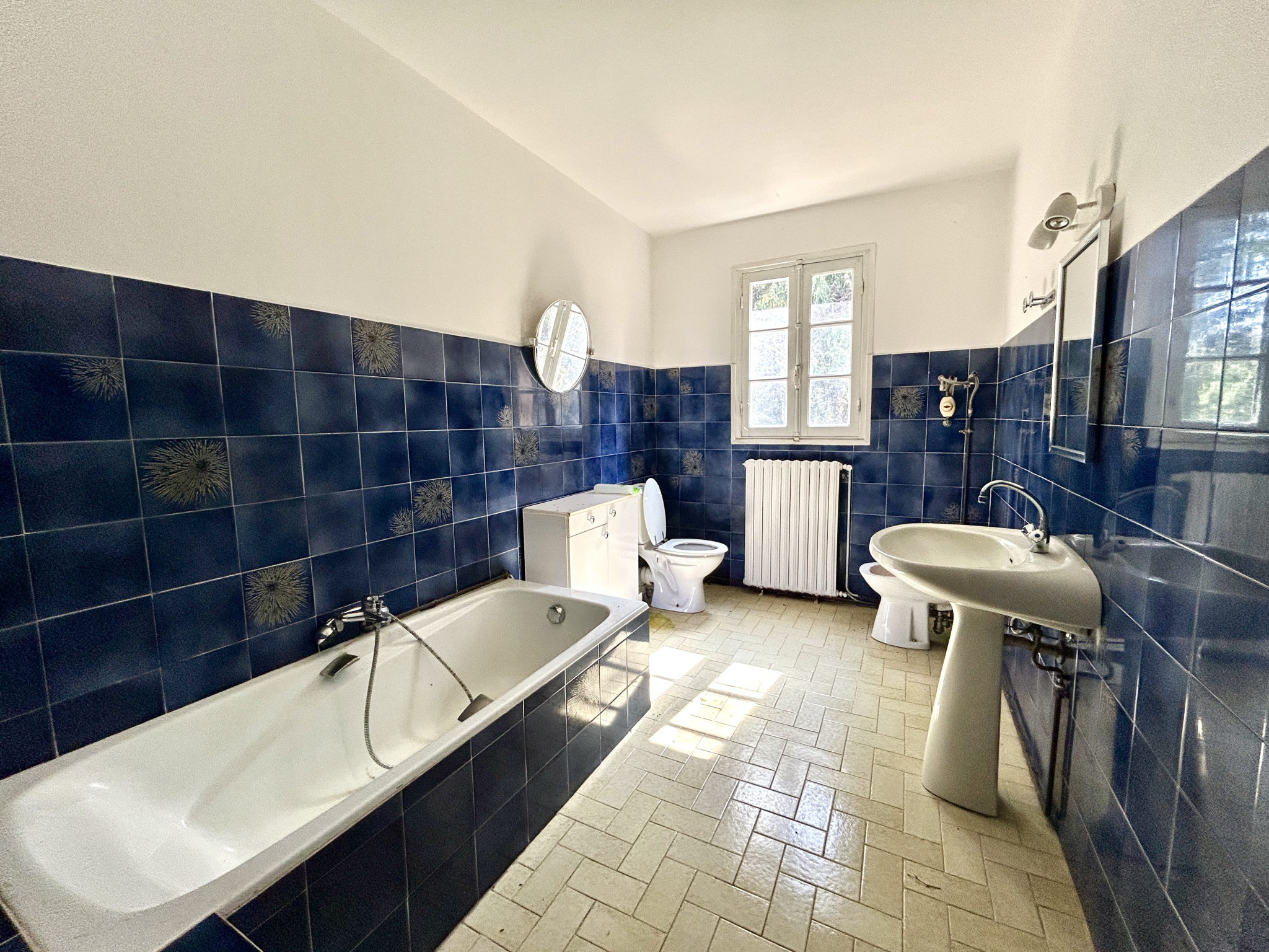 A VENDRE - MAISON A FORT POTENTIEL A DEUX PAS DE CALVI