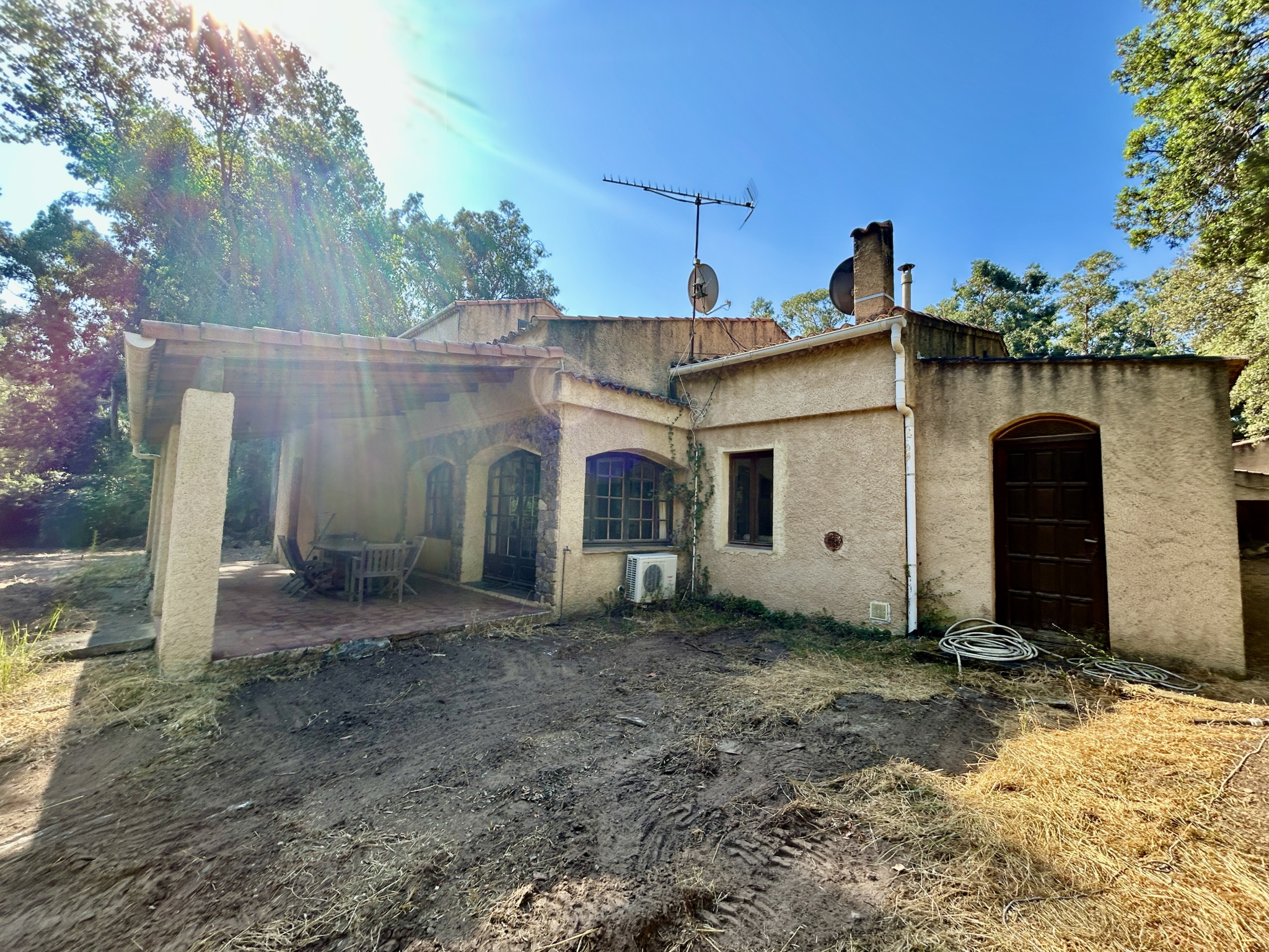 A VENDRE - MAISON A FORT POTENTIEL A DEUX PAS DE CALVI