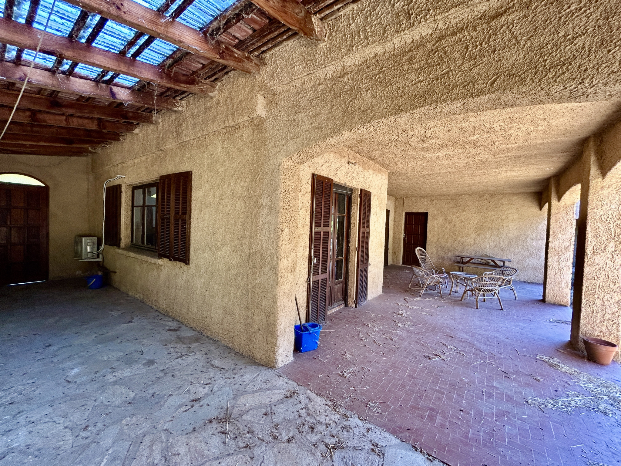 A VENDRE - MAISON A FORT POTENTIEL A DEUX PAS DE CALVI