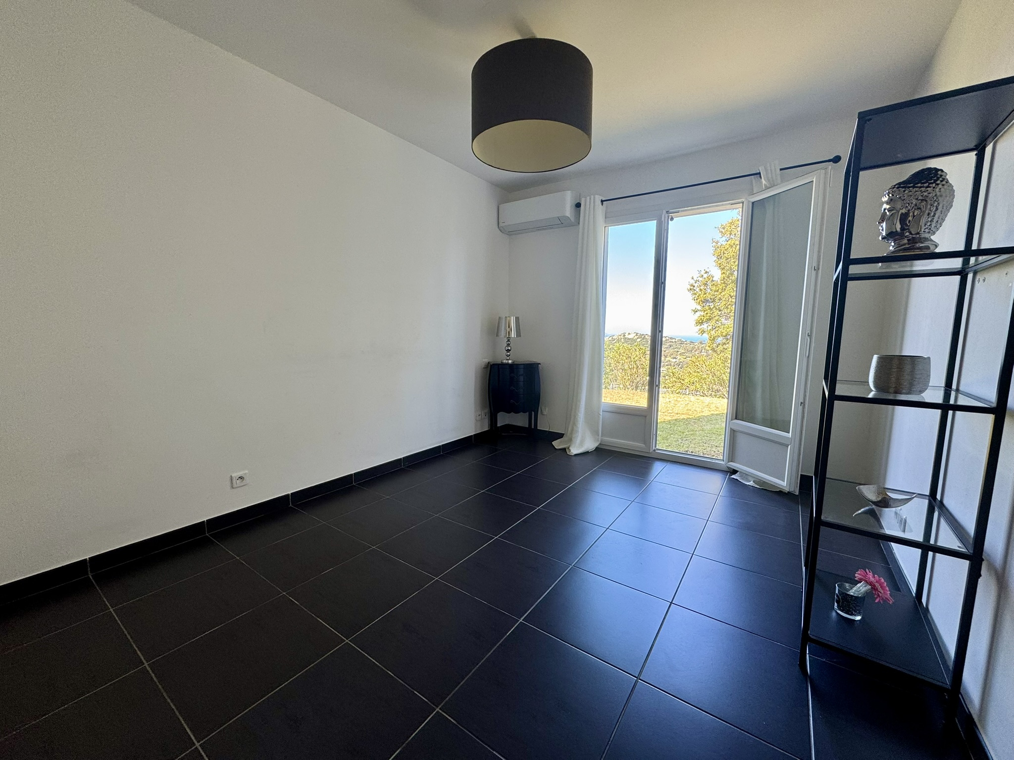 A VENDRE - VILLA D'EXCEPTION - VUE PANORAMIQUE SUR LA BAIE DE CALVI- LUMIO
