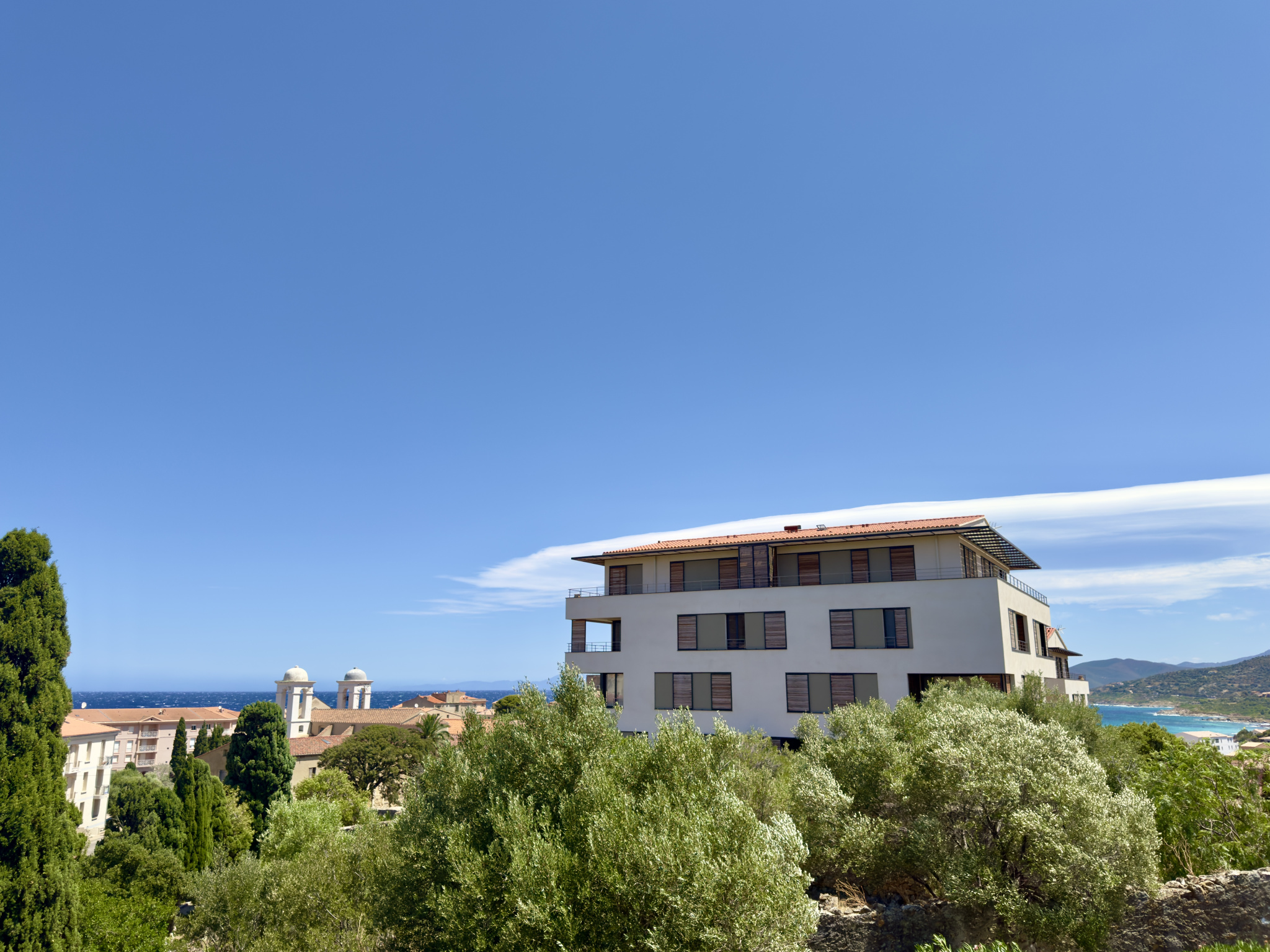A VENDRE - APPARTEMENT DE 23,92M2 AVEC TERRASSE - VUE MER - L'ILE ROUSSE