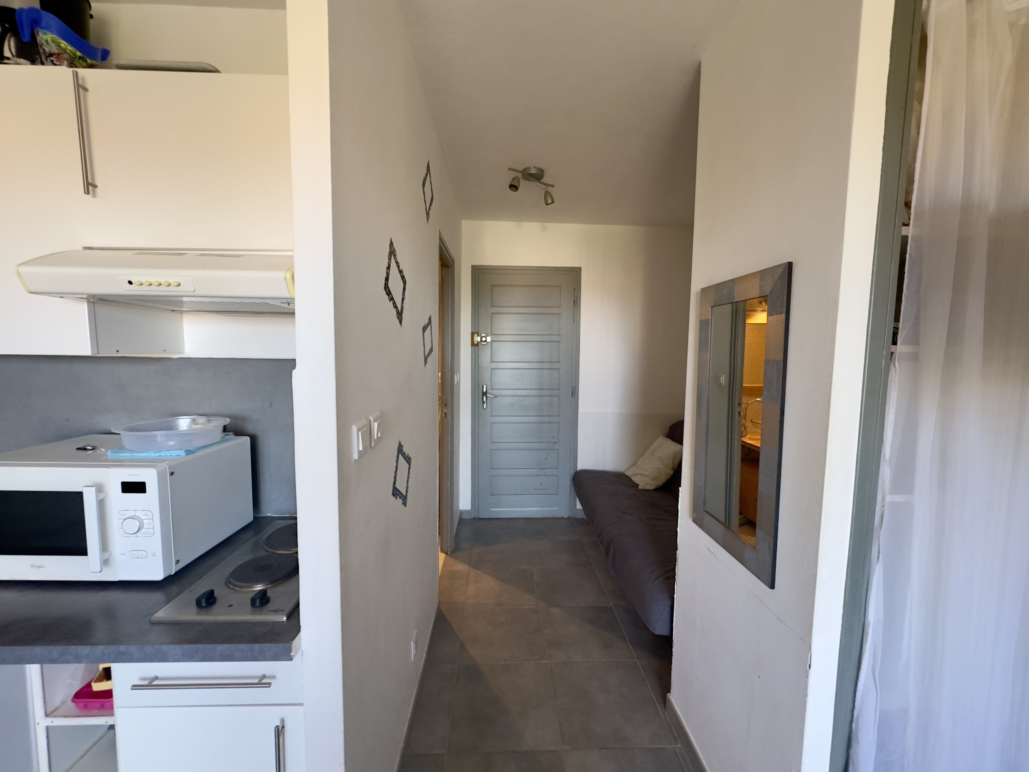 A VENDRE - APPARTEMENT DE 23,92M2 AVEC TERRASSE - VUE MER - L'ILE ROUSSE