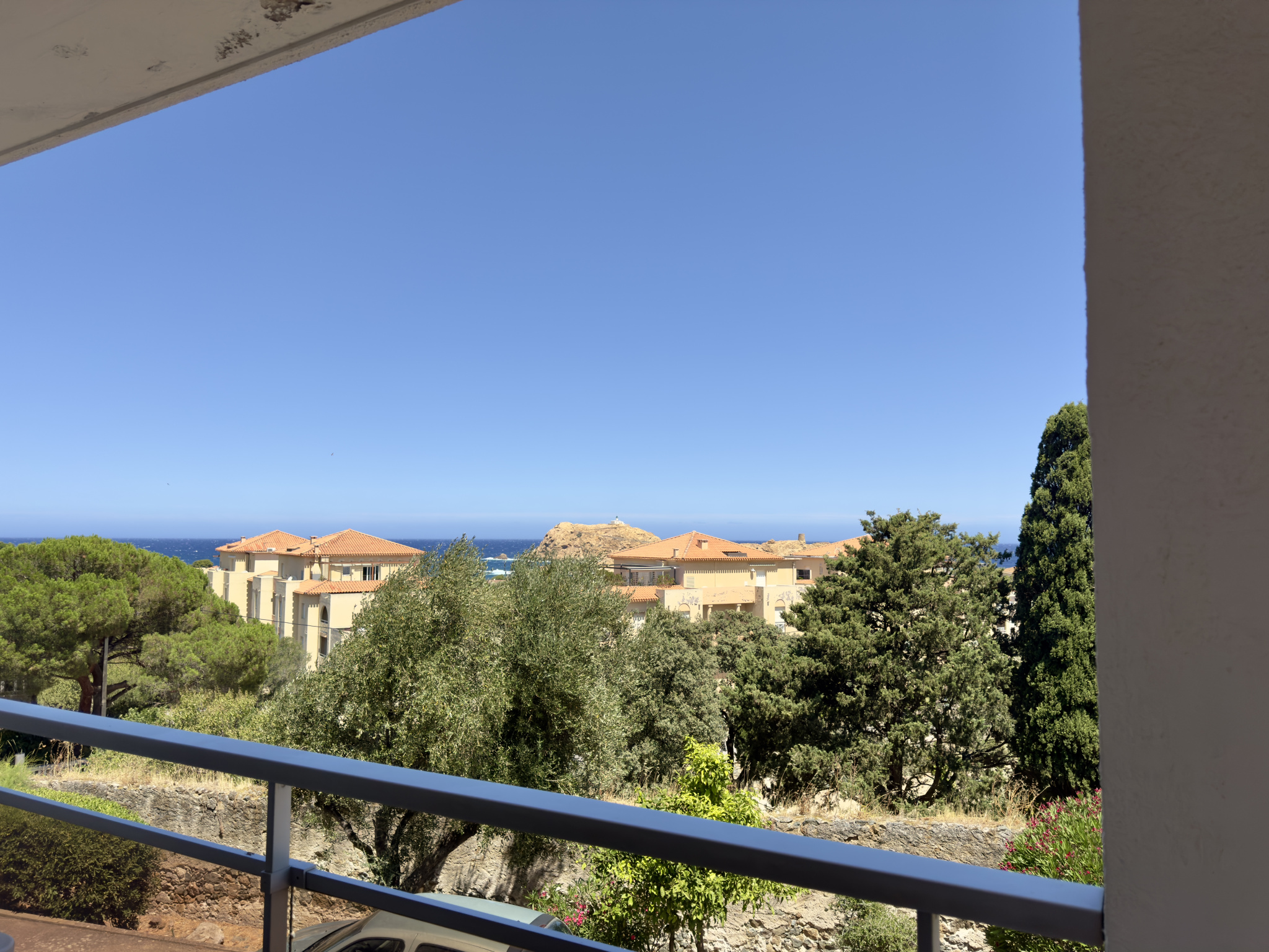 A VENDRE - APPARTEMENT DE 23,92M2 AVEC TERRASSE - VUE MER - L'ILE ROUSSE