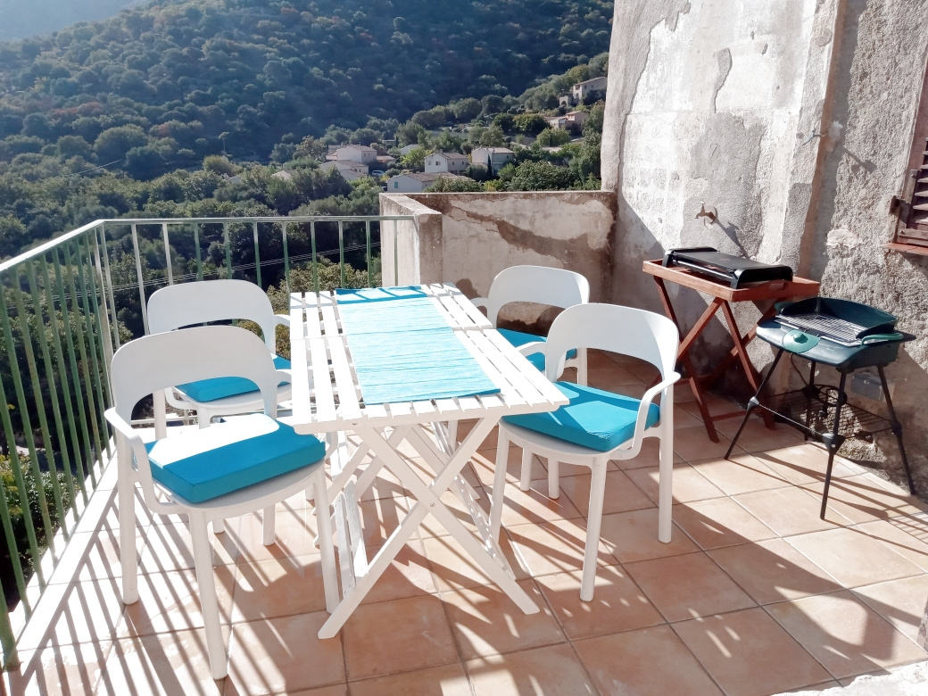 A VENDRE - MAISON DE VILLAGE - AVAPESSA