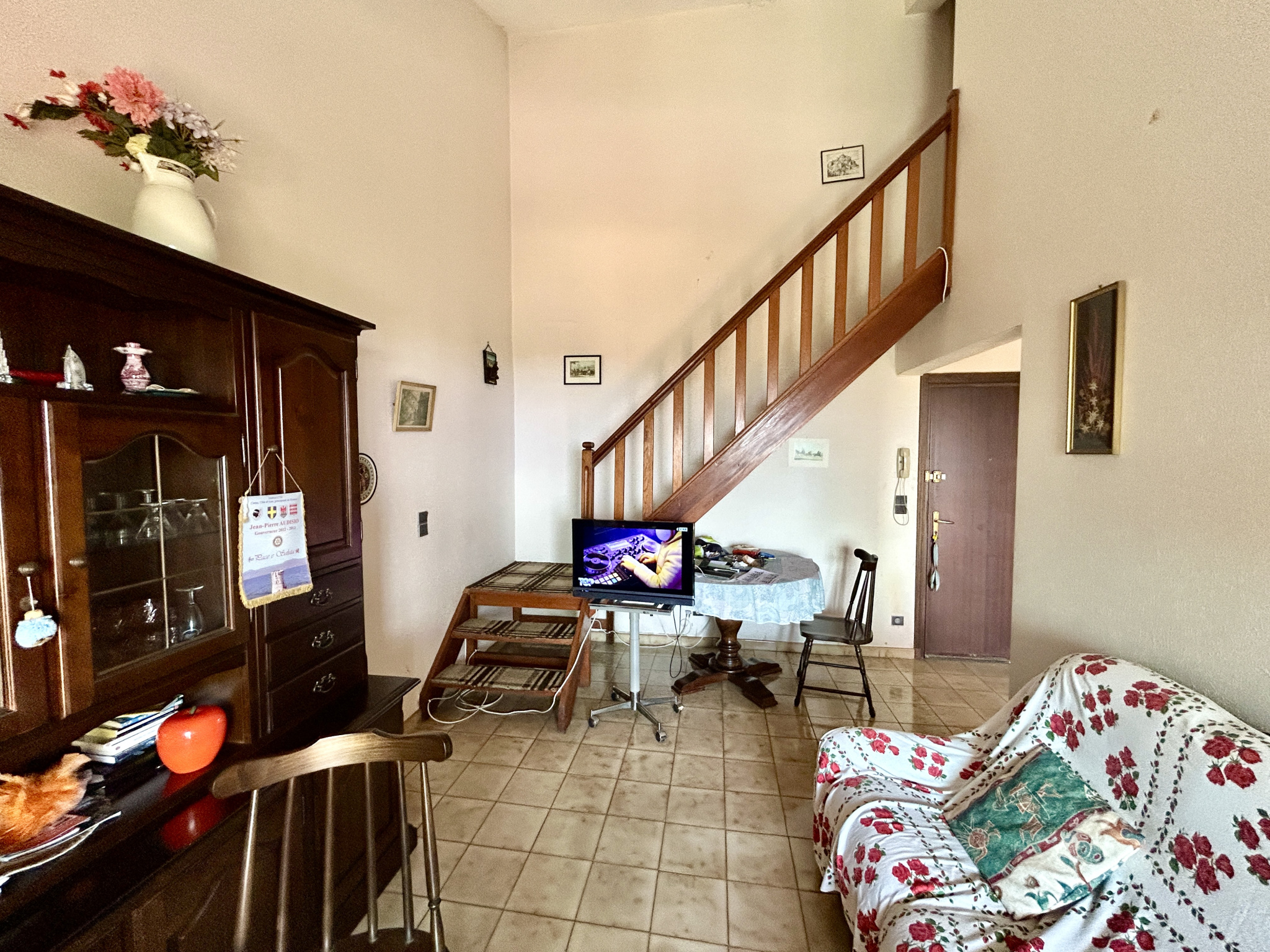 A VENDRE - T3 AVEC MEZZANINE - 56m2 - DERNIER ETAGE AVEC TERRASSE - VUE MER  ET CITADELLE - CALVI