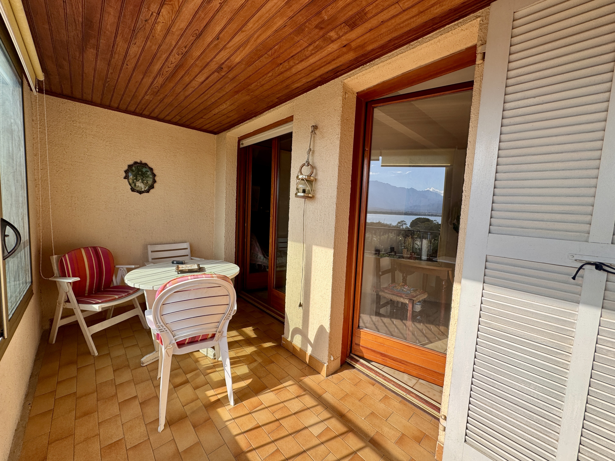 A VENDRE - T3 AVEC MEZZANINE - 56m2 - DERNIER ETAGE AVEC TERRASSE - VUE MER  ET CITADELLE - CALVI