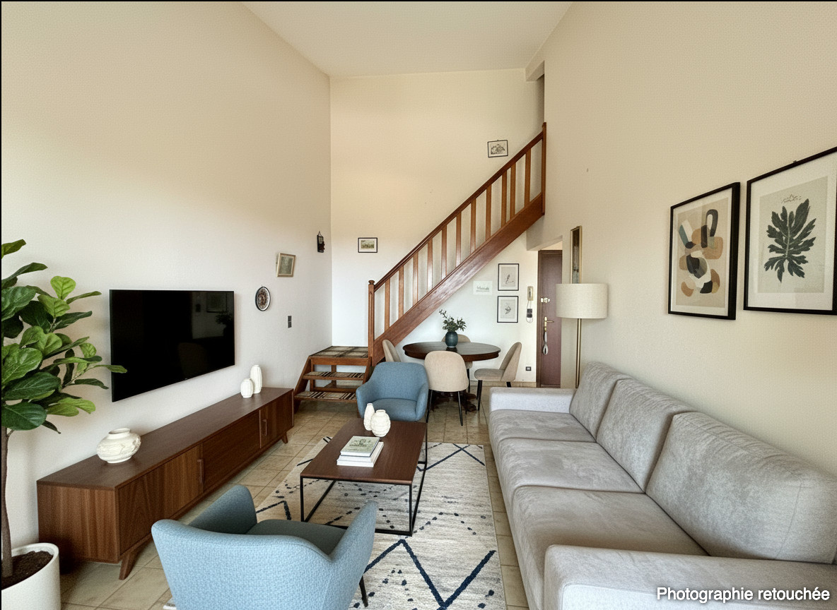 A VENDRE - T3 AVEC MEZZANINE - 56m2 - DERNIER ETAGE AVEC TERRASSE - VUE MER  ET CITADELLE - CALVI