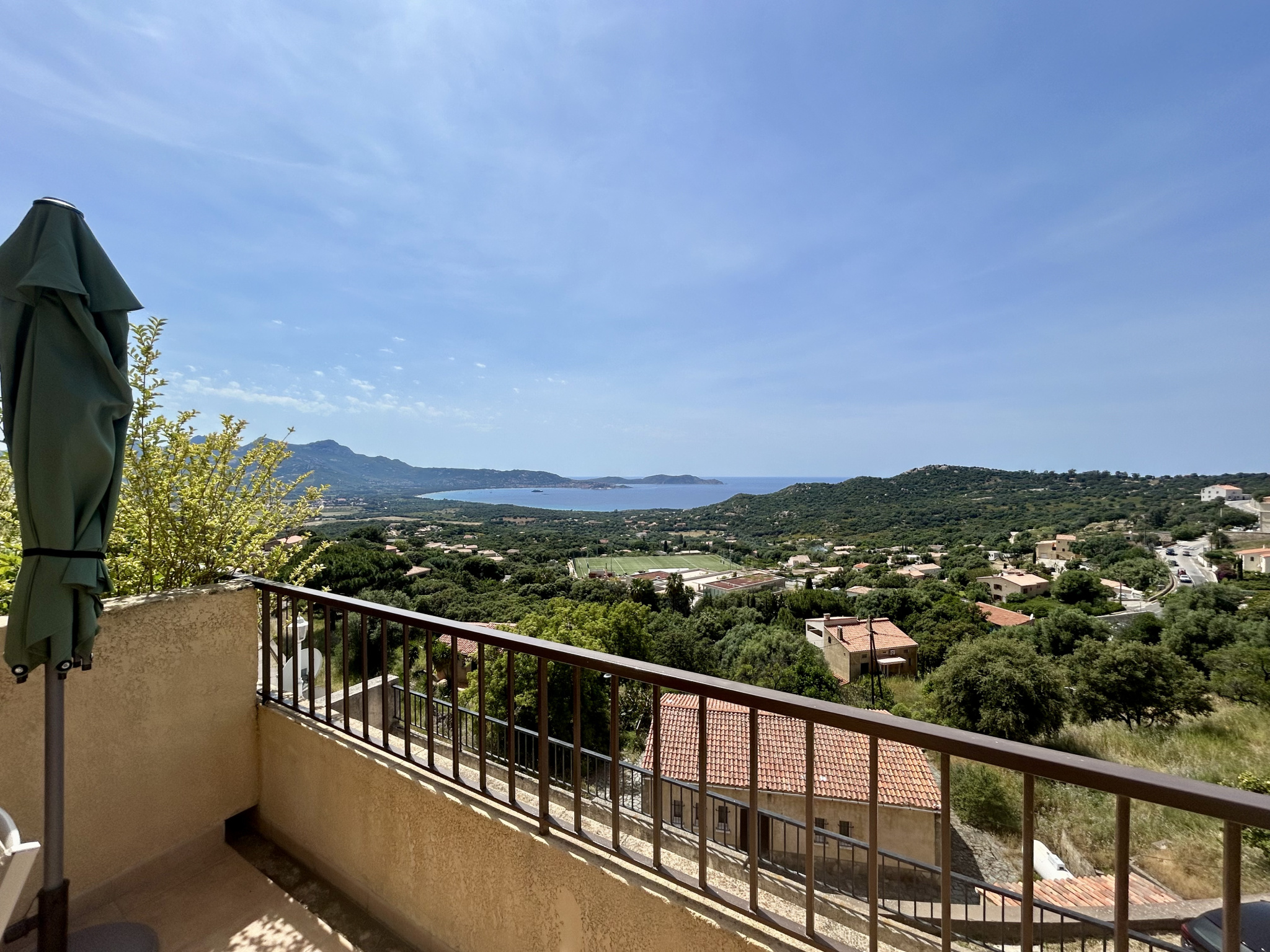 A VENDRE - APPARTEMENT REFAIT A NEUF AVEC VUE MER ET MONTAGNES - LUMIO