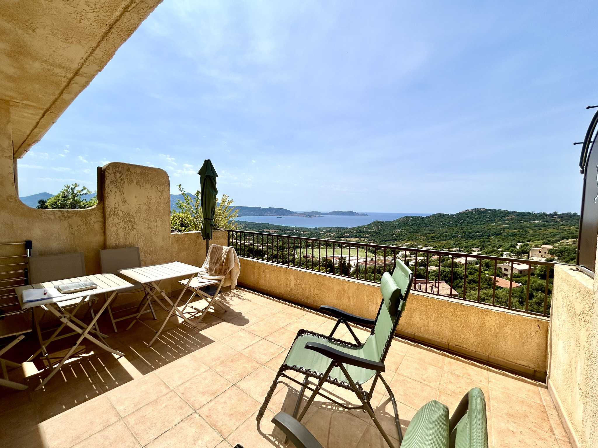 A VENDRE - APPARTEMENT REFAIT A NEUF AVEC VUE MER ET MONTAGNES - LUMIO