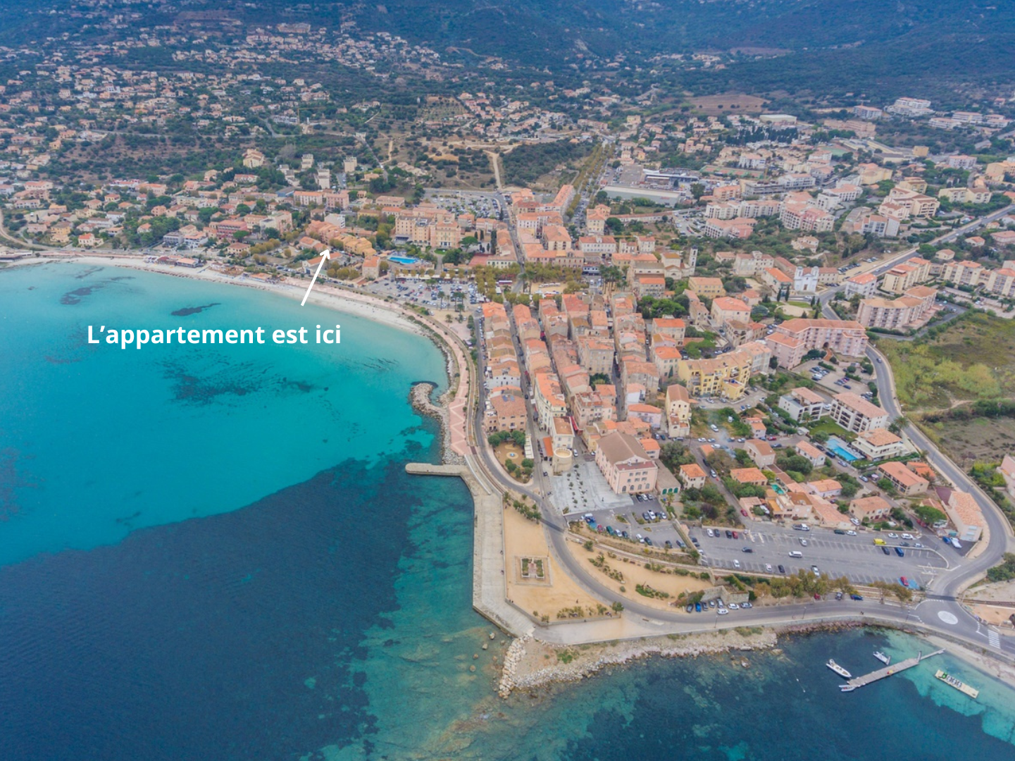 A VENDRE - APPARTEMENT DE TYPE 2 -42m2 AVEC TERRASSE - CENTRE VILLE - L'ILE ROUSSE