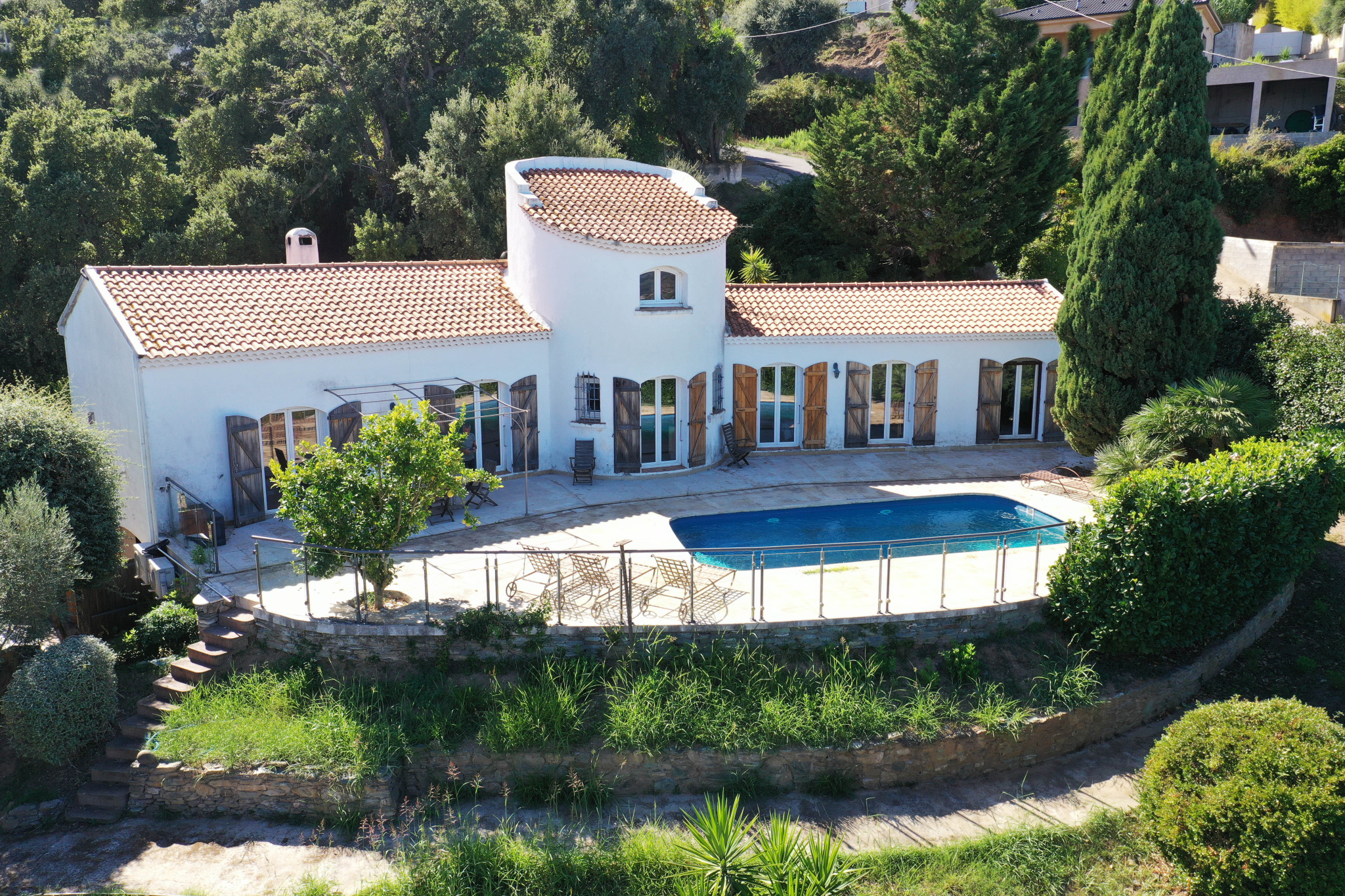 Route de Borgo village - Superbe villa de caractère avec piscine et vue mer